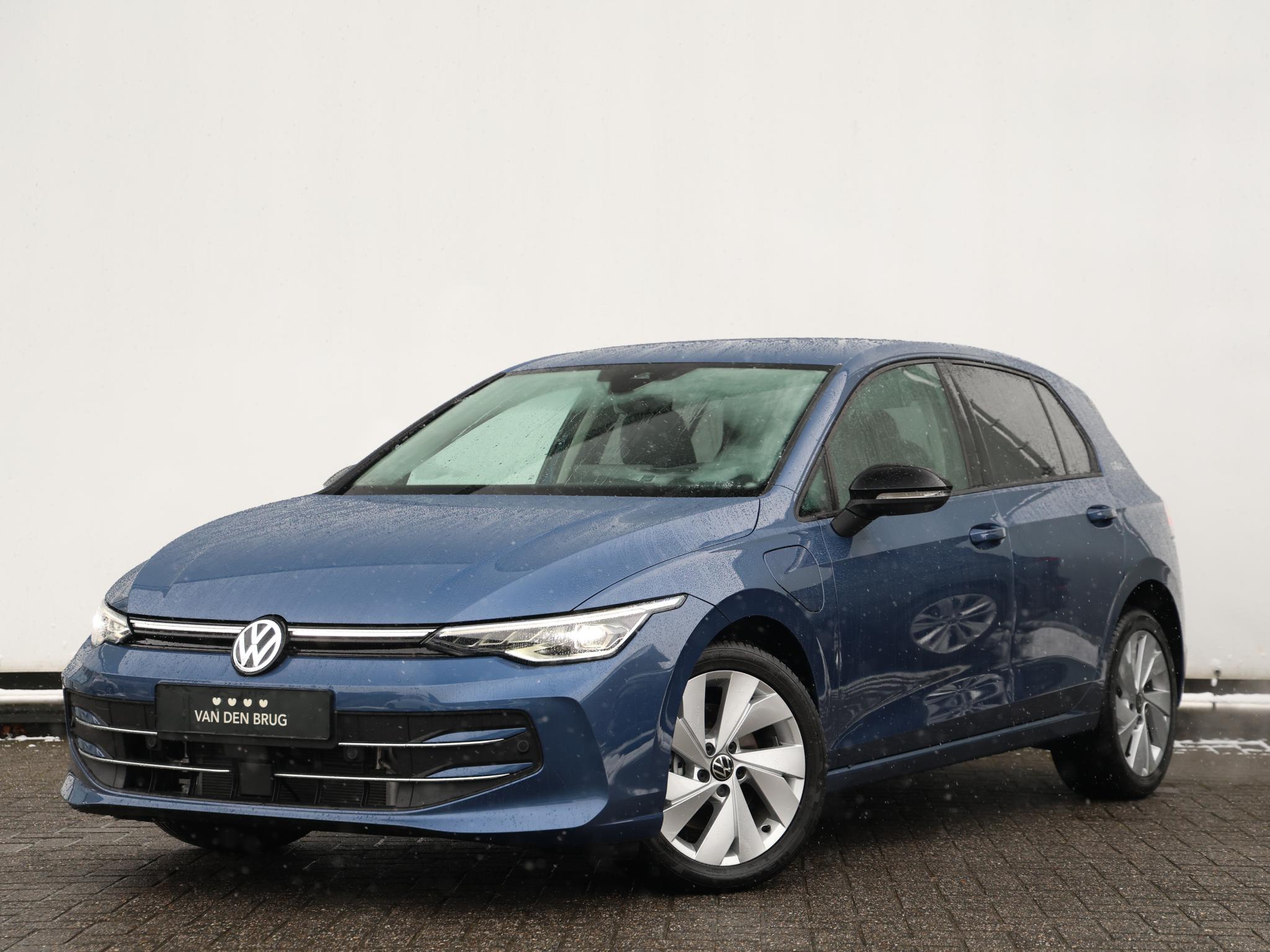 Volkswagen Golf 1.5 eHybrid Edition