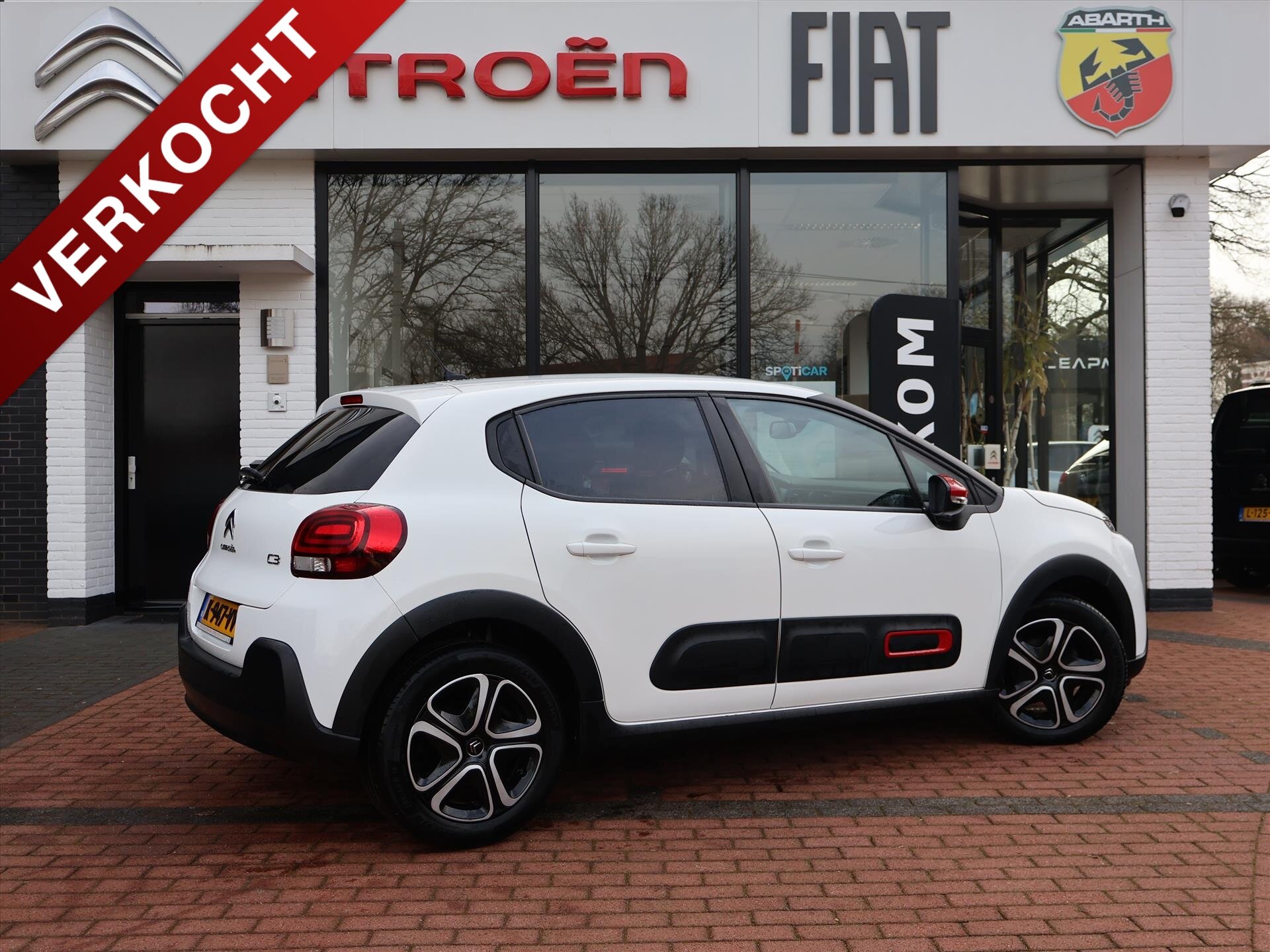 Citroën C3 PureTech 83PK S&S Feel, Rijklaarprijs | Navigatie via App | Apple Carplay | Android Auto | Color Pack Red