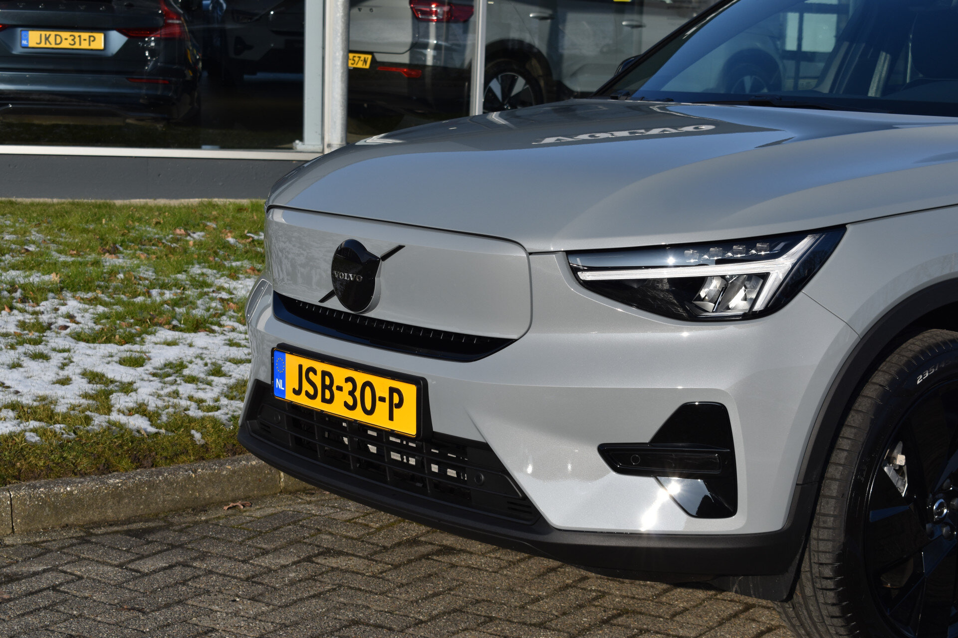 Volvo EX40 Extended Range 252PK Plus Black Ed. 82 kWh - Afbeelding 4