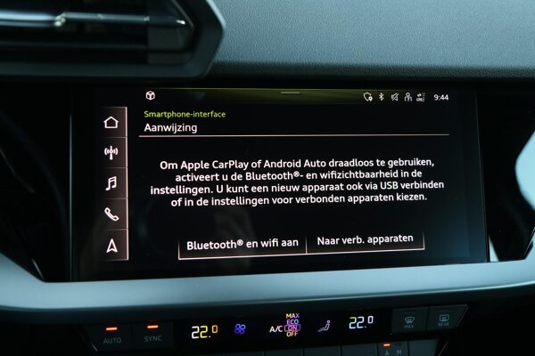 Apple Carplay/Android Auto Apple Carplay/Android Auto