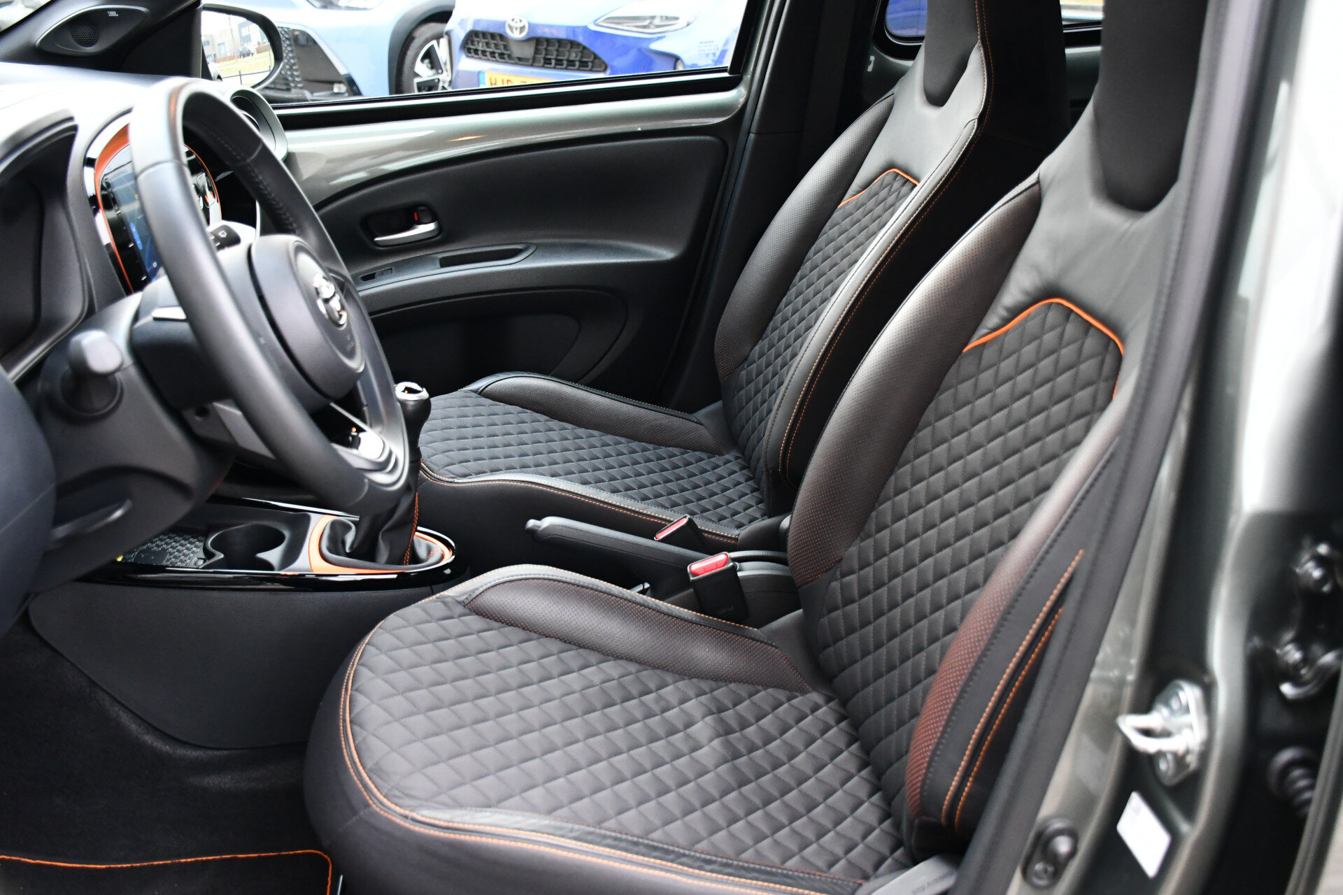 Toyota Aygo X 1.0 VVT-i MT Limited 72pk - Afbeelding 3