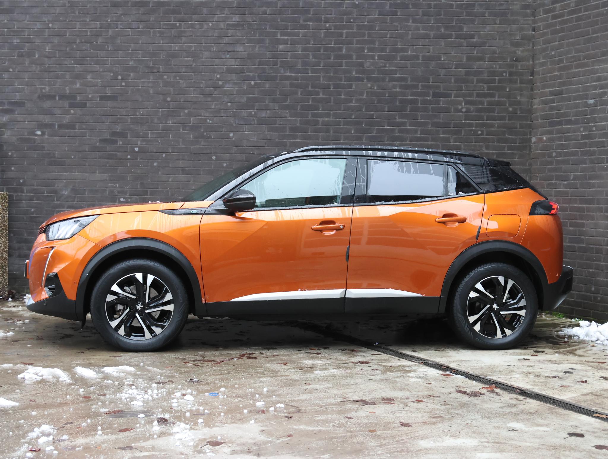 Peugeot e-2008 SUV GT 50kWh 136pk - Afbeelding 2