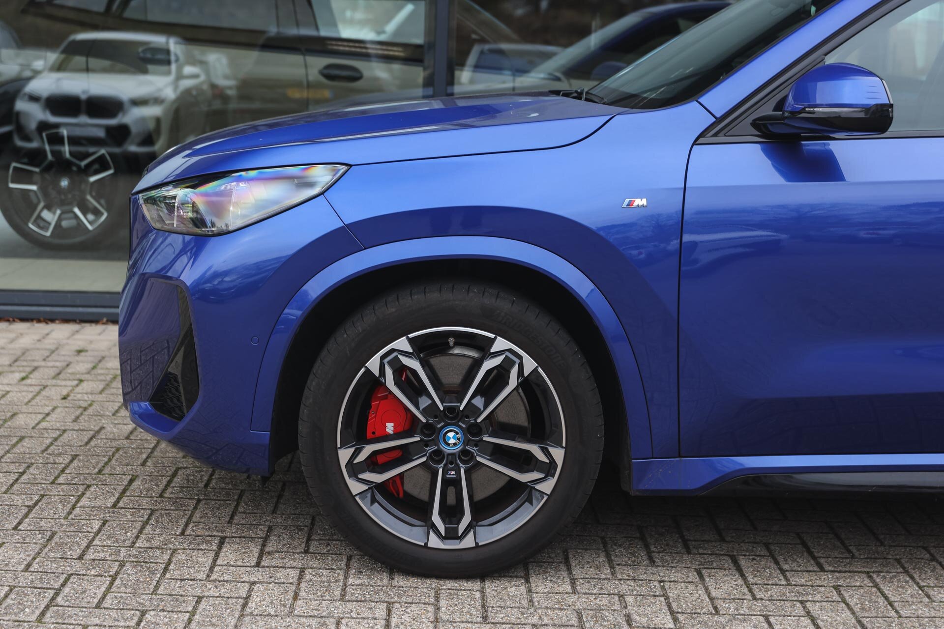 BMW iX1 eDrive20 M Sport - Afbeelding 4