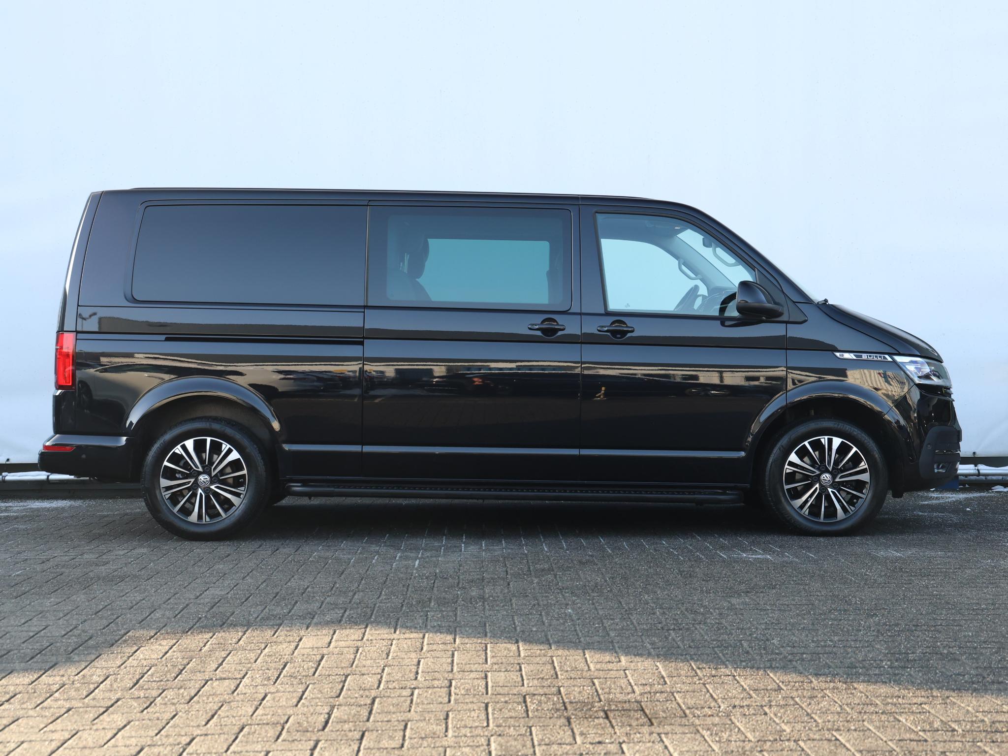 Volkswagen Transporter 2.0 TDI 150PK L2H1 DC DSG Bulli - Afbeelding 2