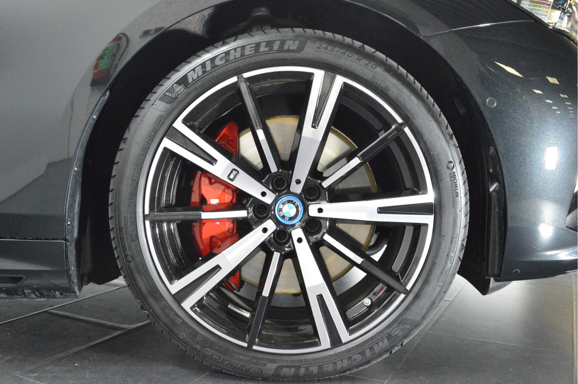 BMW 5 Serie Touring 550e xDrive M Sport Automaat - Afbeelding 5