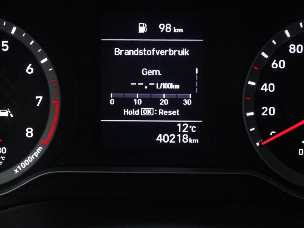 Hyundai i10 1.0 Comfort Black edition 30 Jahre | Carplay navigatie | Stoelve - Afbeelding 4