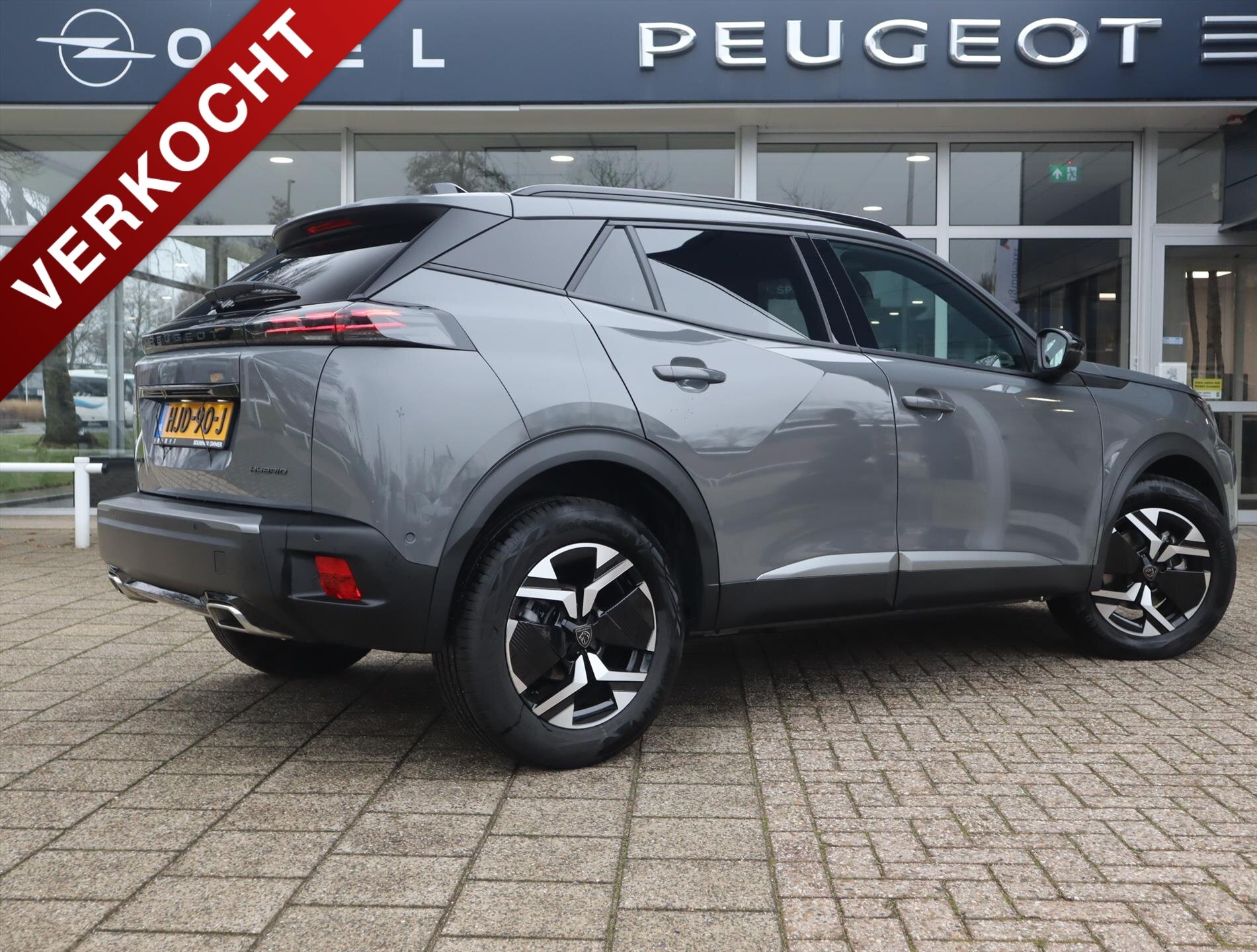 Peugeot 2008 SUV Allure Mild Hybride 145PK e-DCS6 Automaat, Rijklaarprijs, Navigatie 360 Camera Adaptieve Cruise Control DAB+ LED