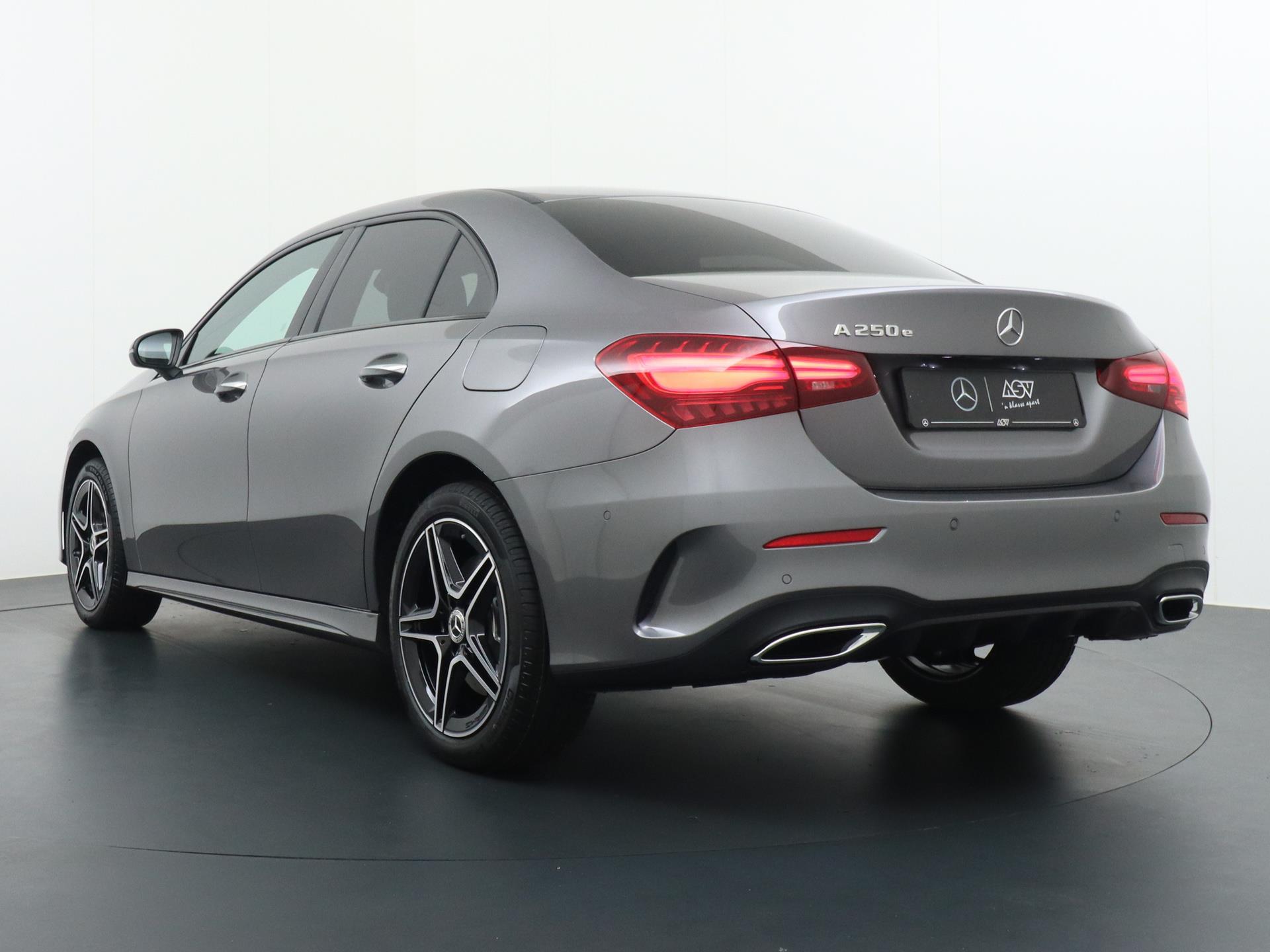 Mercedes-Benz A-klasse 250 e Star Edition AMG Line - Afbeelding 3