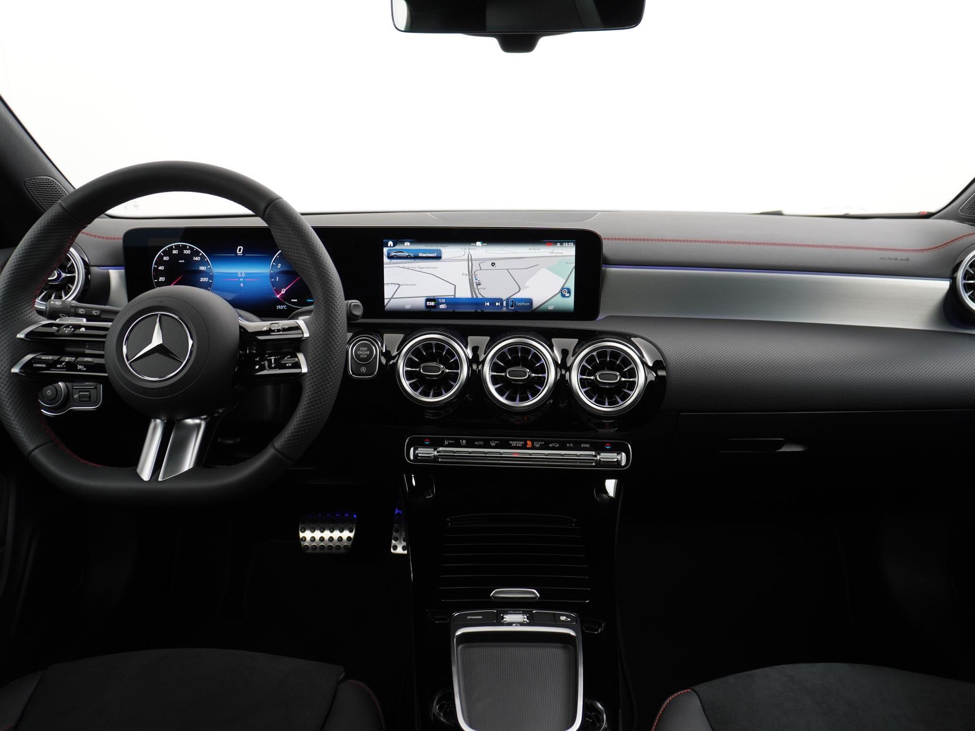 Mercedes-Benz CLA-klasse Shooting Brake 200 AMG Line - Afbeelding 4