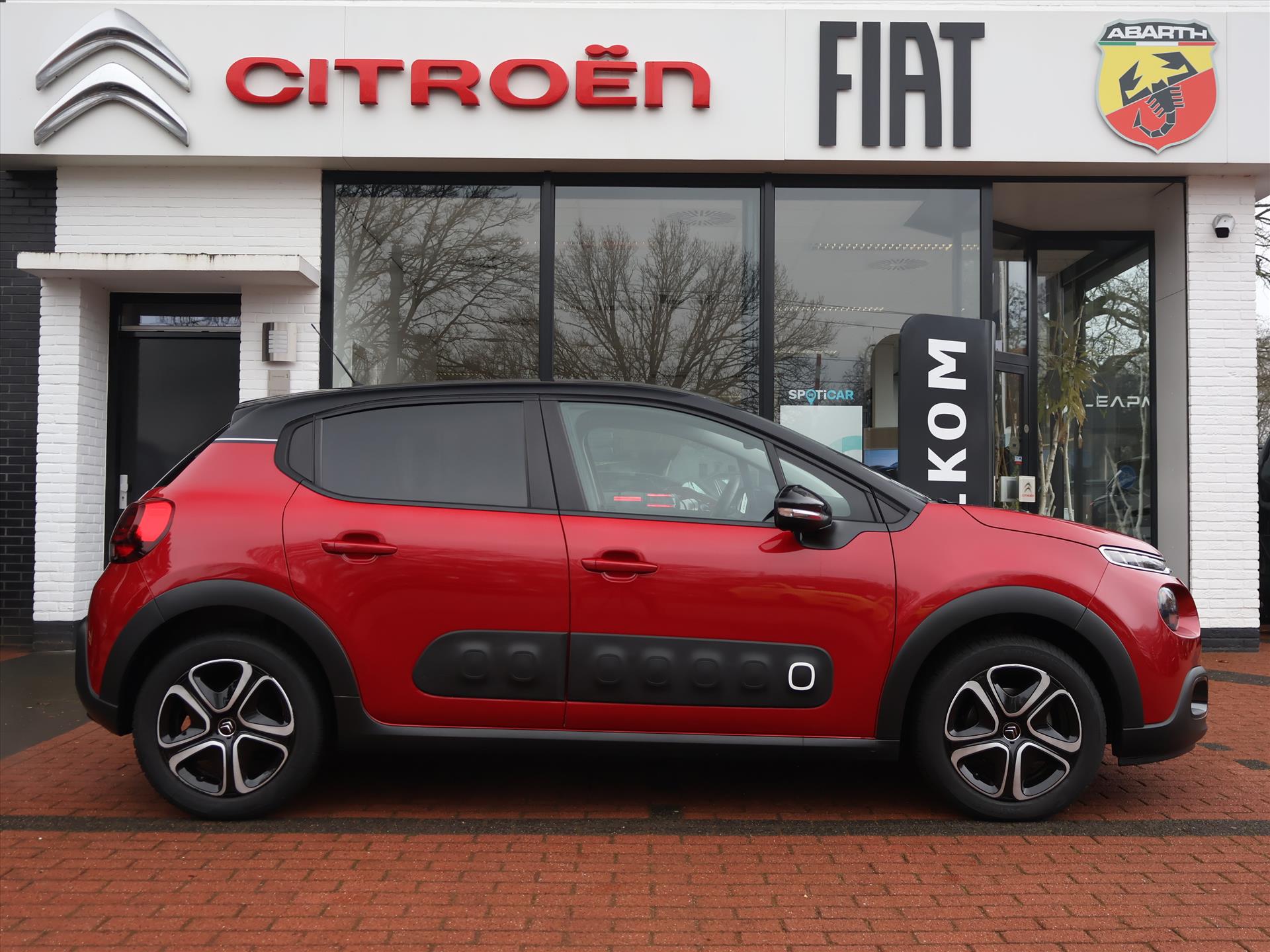 Citroën C3 PureTech 82PK S&S Feel Edition, Rijklaarprijs | Navigatie| Trekhaak | DAB+ | Parkeersensoren - Afbeelding 3