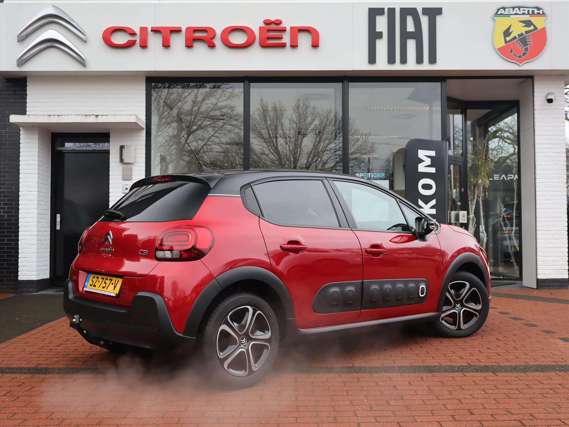 Citroën C3 PureTech 82PK S&S Feel Edition, Rijklaarprijs | Navigatie| Trekhaak | DAB+ | Parkeersensoren - Afbeelding 4