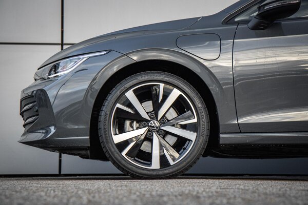 lichtmetalen velgen 18" lichtmetalen velgen 18"