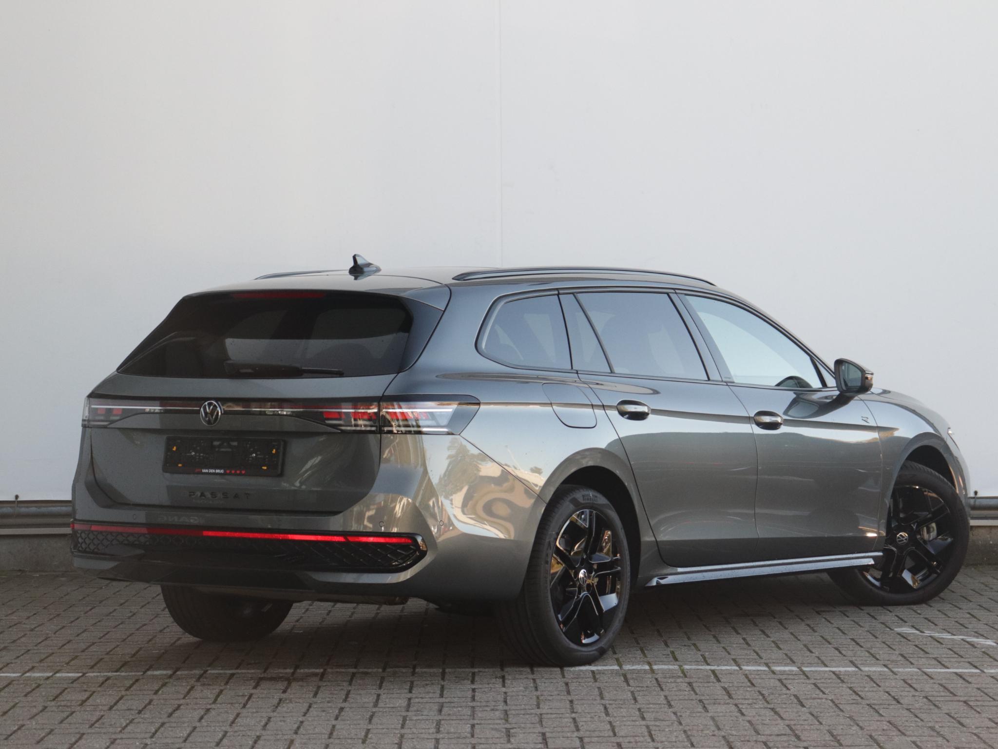 Volkswagen Passat Variant R-Line1.5 eHybrid 272 PK - Afbeelding 4
