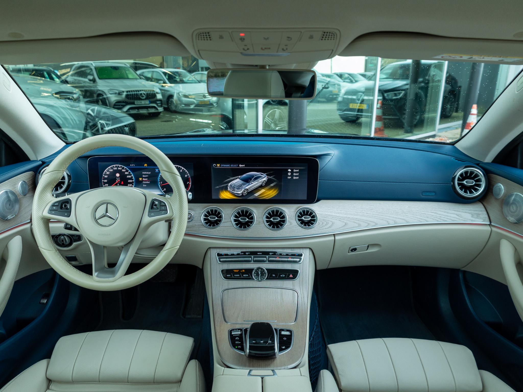 Mercedes-Benz E-Klasse Coupé 200 Premium Plus - Afbeelding 3