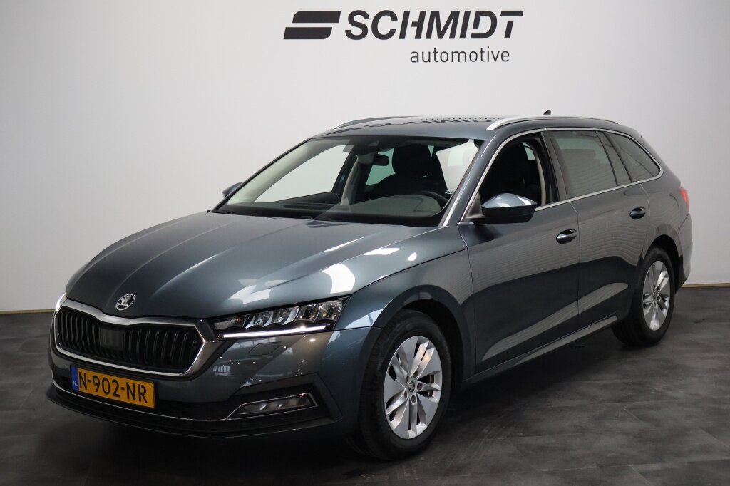 Škoda Octavia Combi 1.5 TSI First Edition 150PK | Trekhaak | Stoelverwarming | Carpl