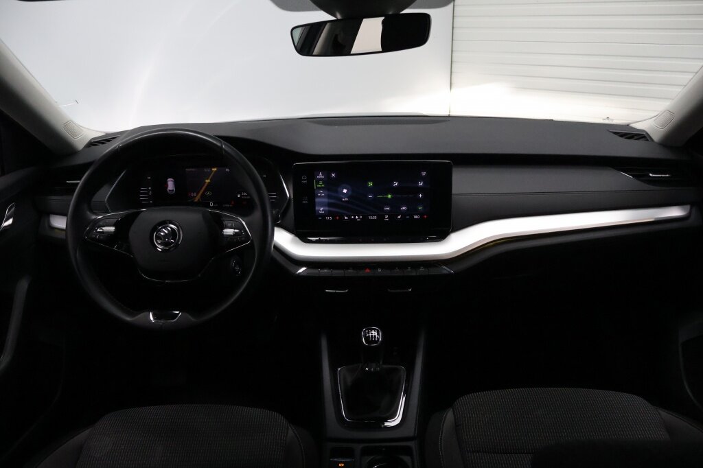 Škoda Octavia Combi 1.5 TSI First Edition 150PK | Trekhaak | Stoelverwarming | Carpl - Afbeelding 2