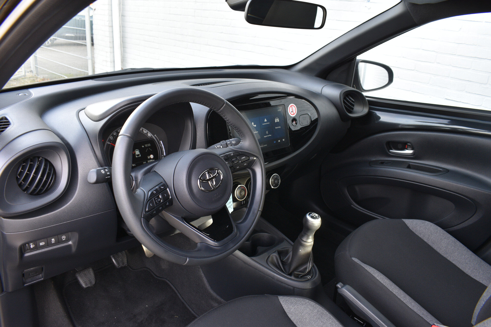 Toyota Aygo X 1.0 VVT-i MT Play - Afbeelding 2