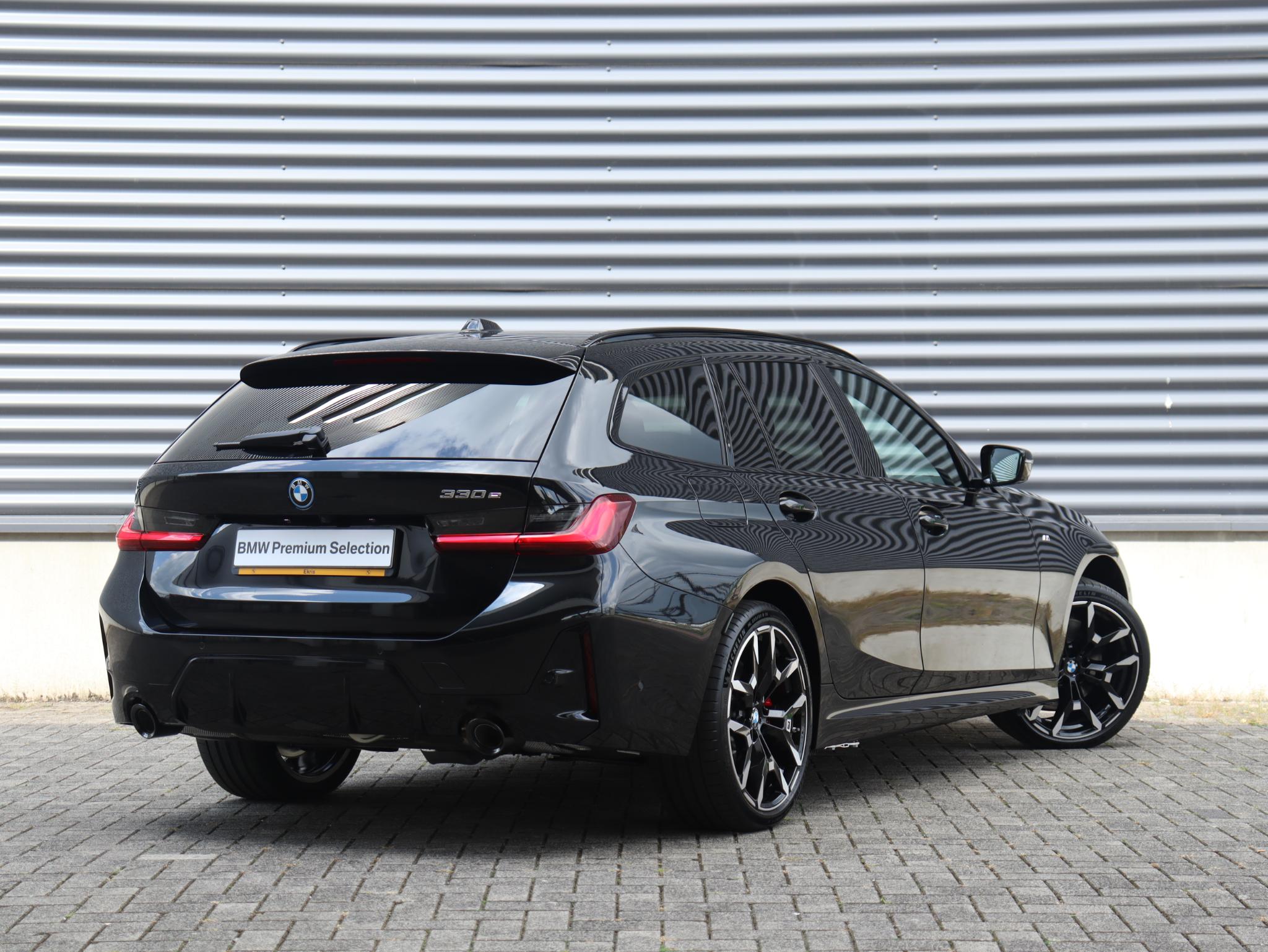 BMW 3 Serie Touring 330e - Afbeelding 2