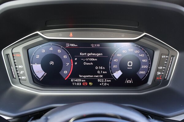 volledig digitaal instrumentenpaneel volledig digitaal instrumentenpaneel