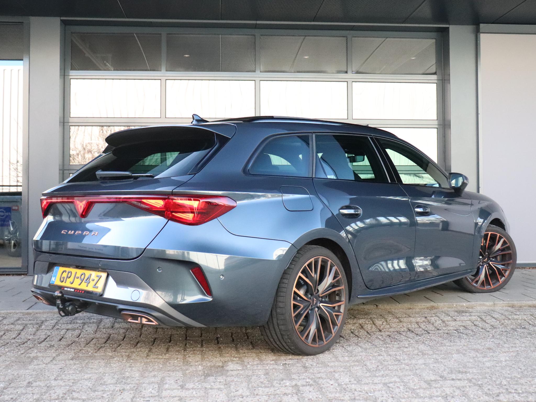 CUPRA Leon Sportstourer 1.5 TSI e-Hybrid 272pk VZ Performance - Afbeelding 2