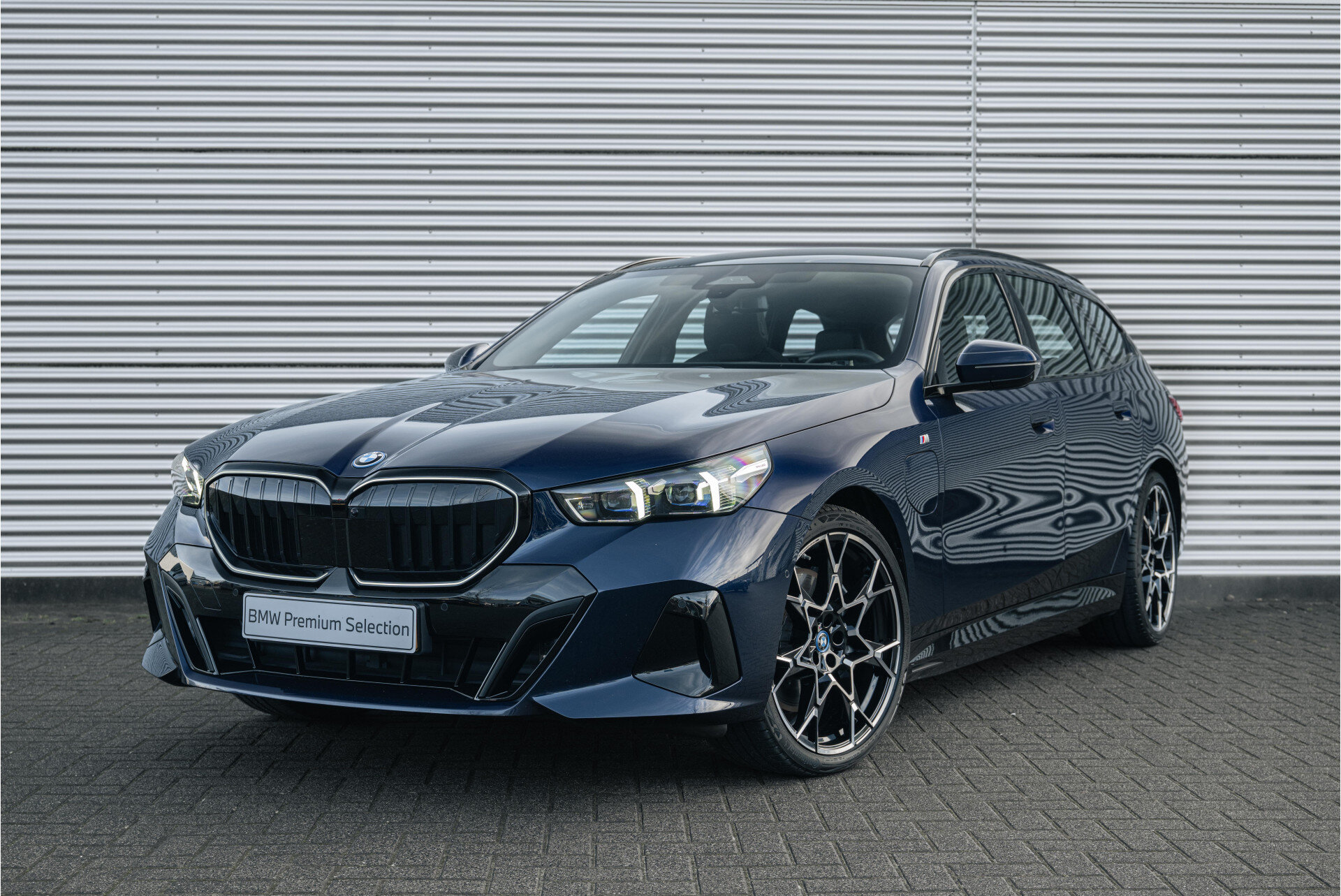 BMW 5 Serie Touring 550e xDrive M Sport Automaat