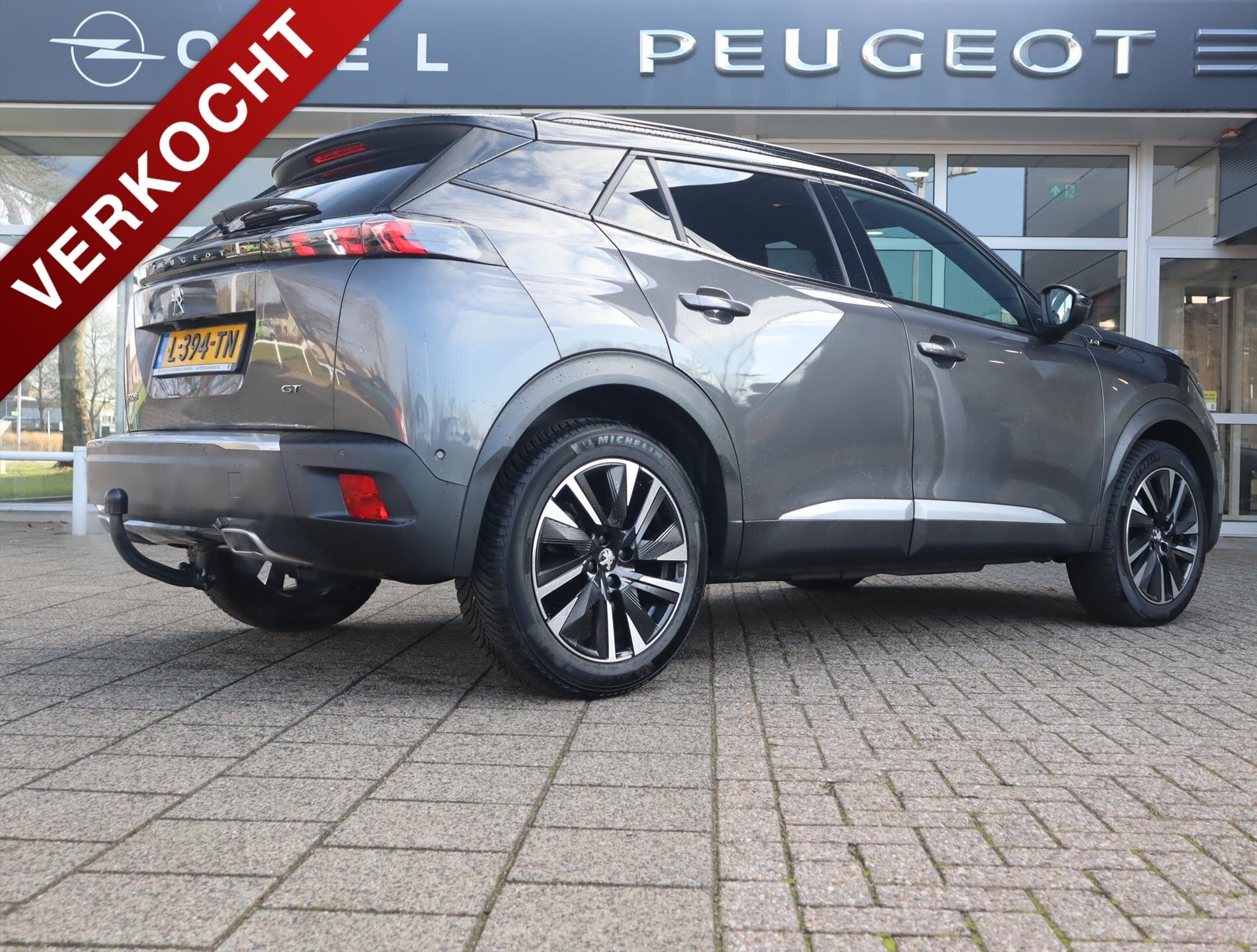 Peugeot 2008 SUV GT Pack PureTech 130pk EAT8 automaat, Rijklaarprijs, Navigatie Camera Adaptieve cruise control Trekhaak