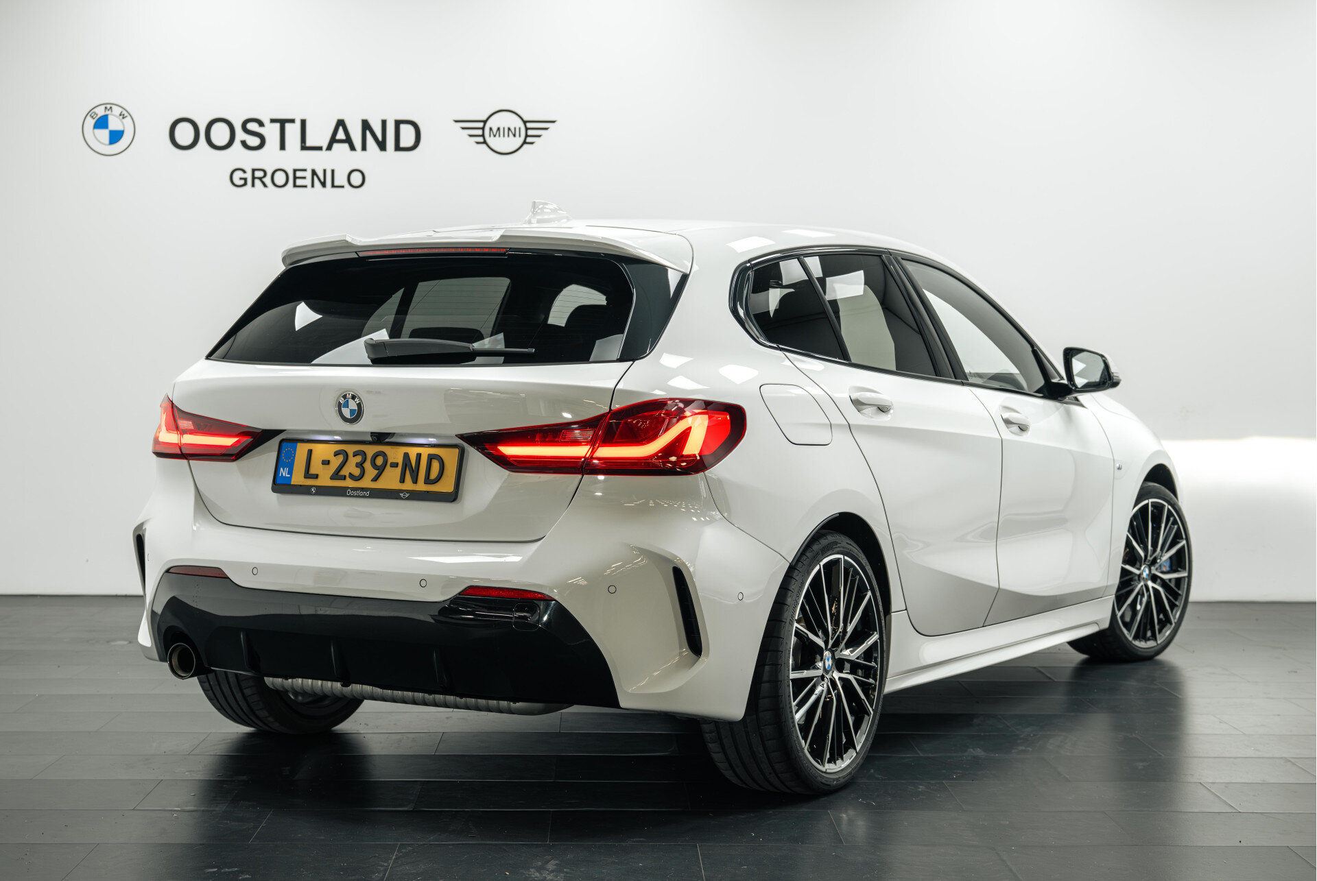 BMW 1 Serie 118i High Executive M Sport Automaat - Afbeelding 2