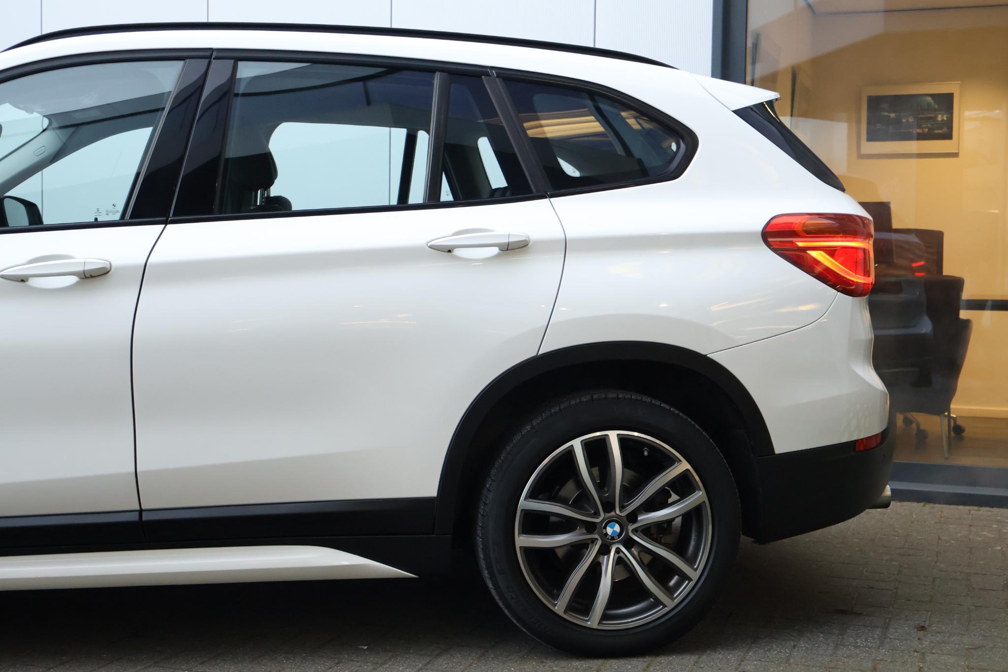 BMW X1 sDrive20i Centennial High Executive - Afbeelding 5
