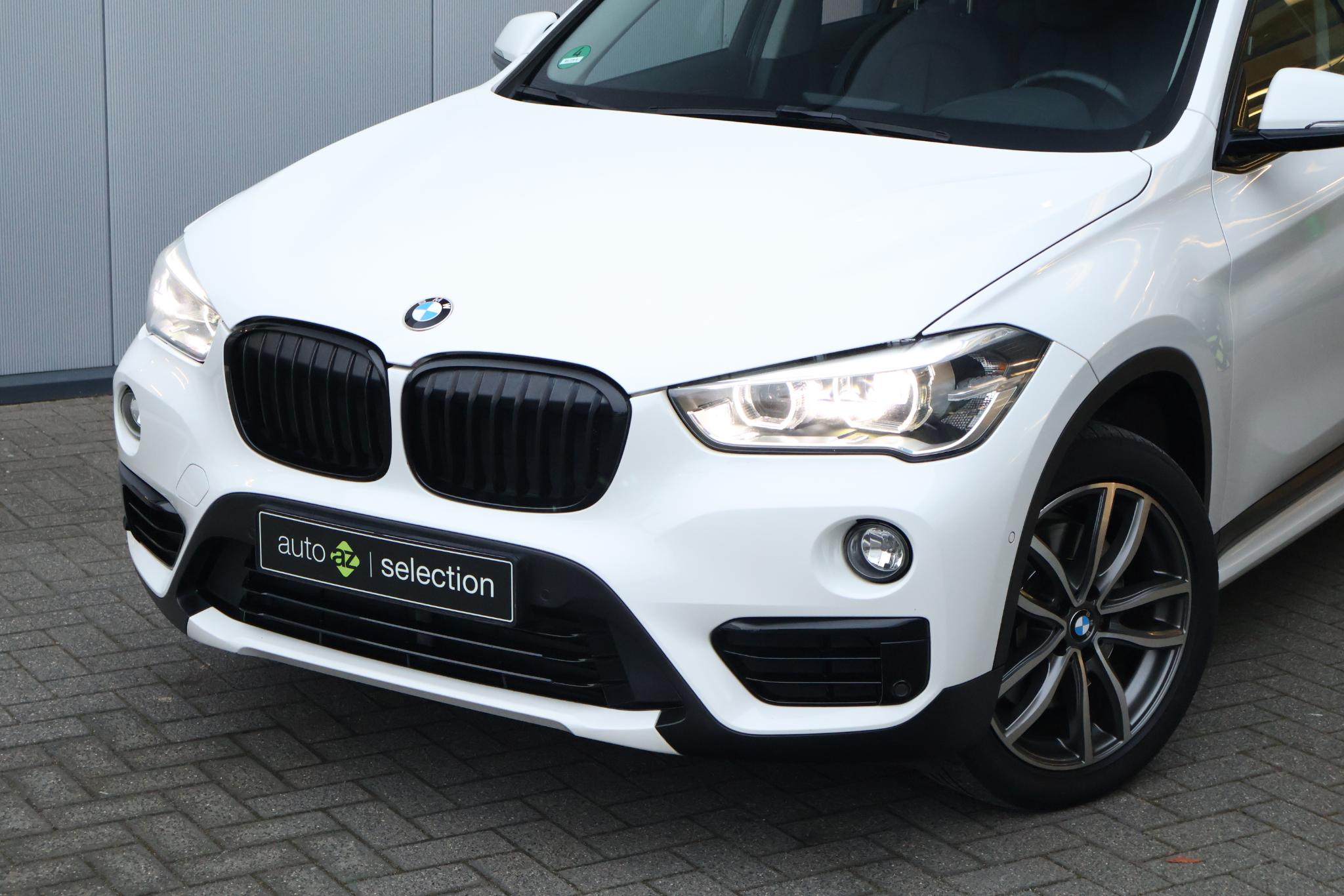 BMW X1 sDrive20i Centennial High Executive - Bild 3