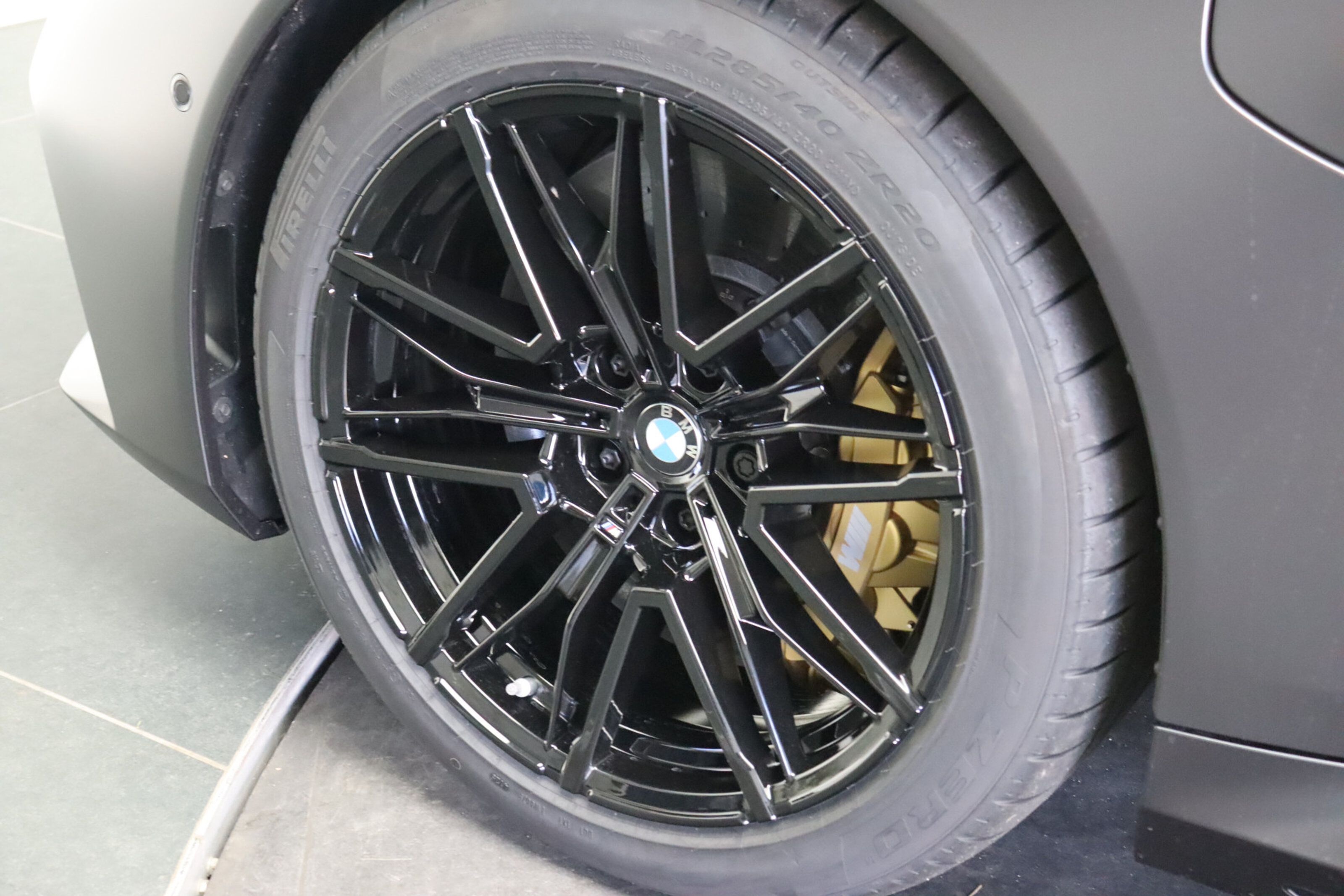BMW M5 7
