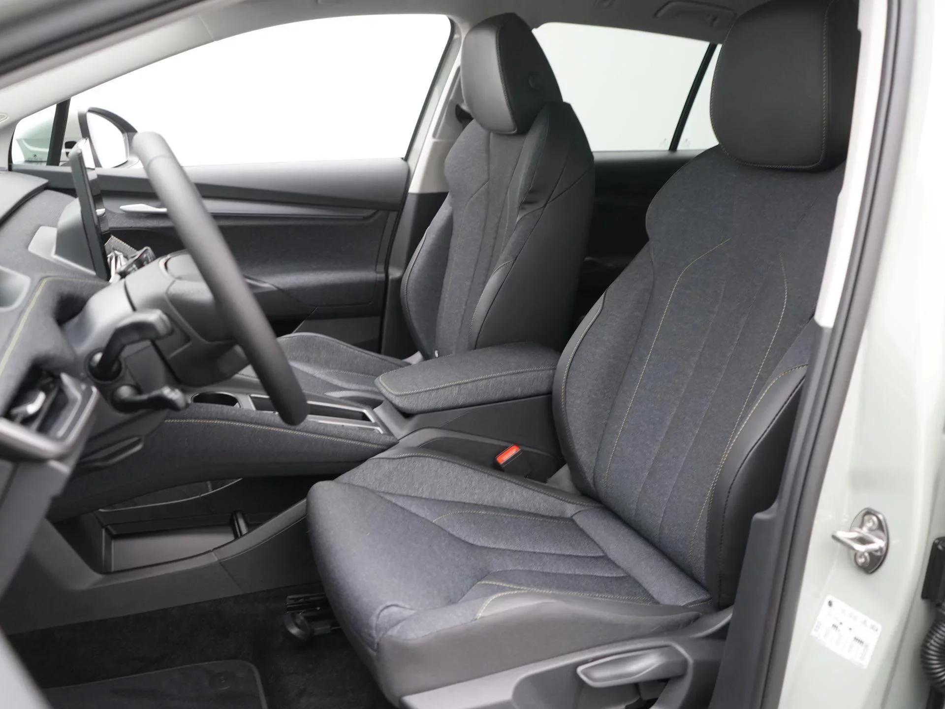 Skoda Elroq Business Edition Elektromotor 150 kW / 204 PK SUV  - Afbeelding 2