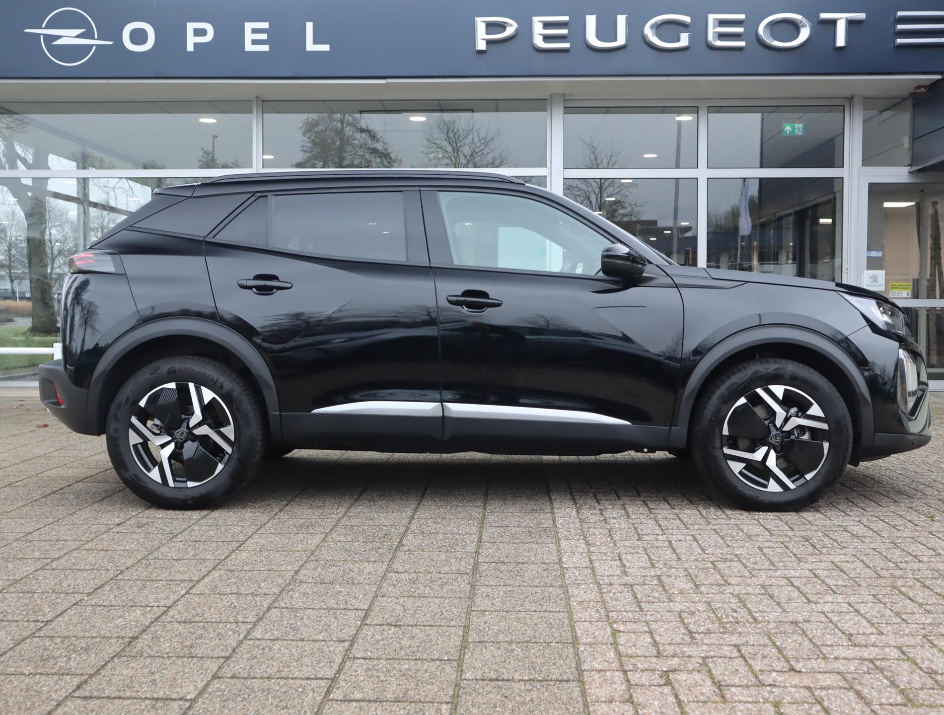 Peugeot 2008 SUV Allure Mild Hybride 145PK e-DCS6 Automaat, Rijklaarprijs, Navigatie Parkeersensoren DAB+ LED - Afbeelding 4