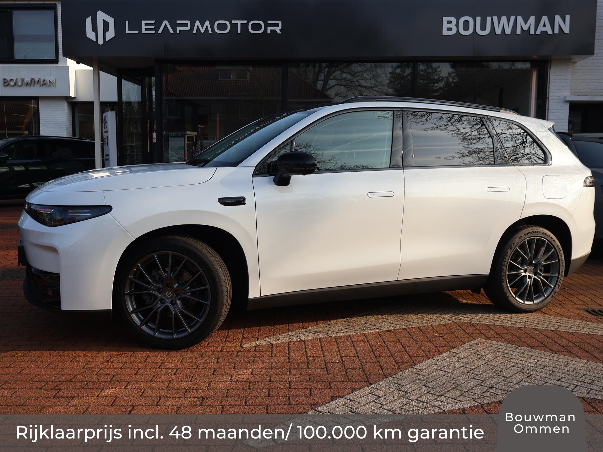 Leapmotor C10 REEV Plug-in hybride 28,4 kWh 215PK Automaat Design NIEUW, Rijklaarprijs | Panoramadak | Camera 360 | Adaptieve Cruise Control