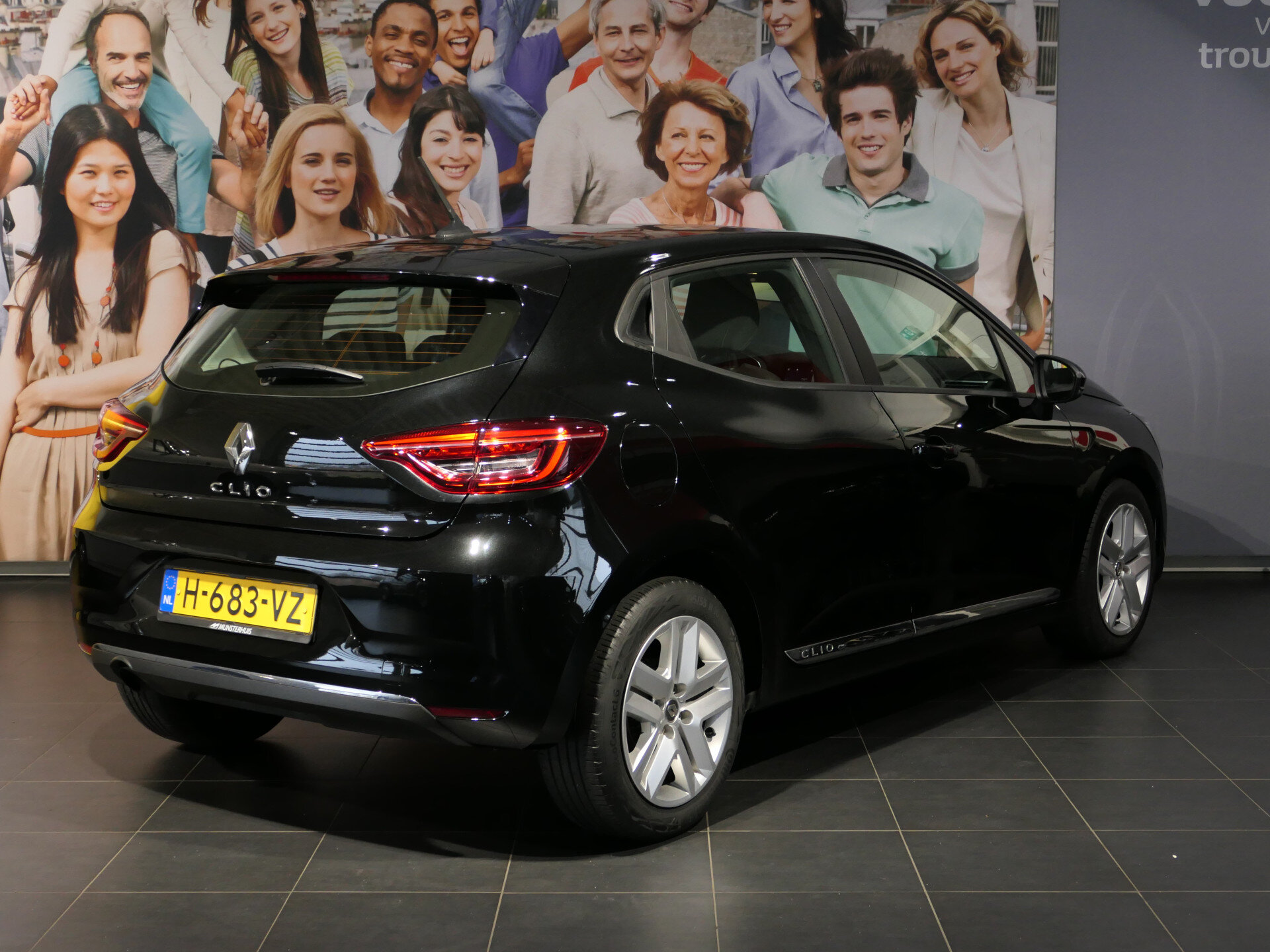 Renault Clio 1.0 TCe Zen - Occasion Lease vanaf €409 p/m - Afbeelding 3