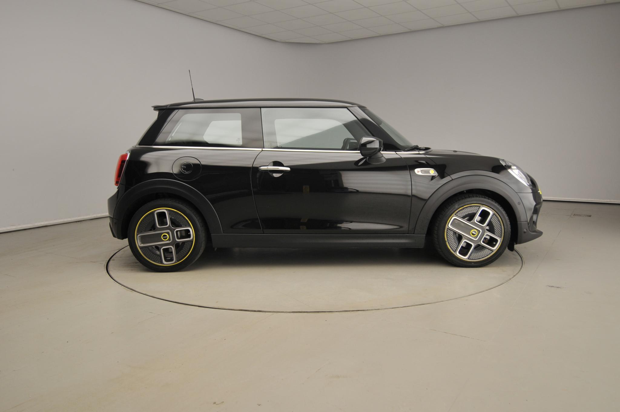 MINI Electric 3-deurs Cooper SE - Afbeelding 4