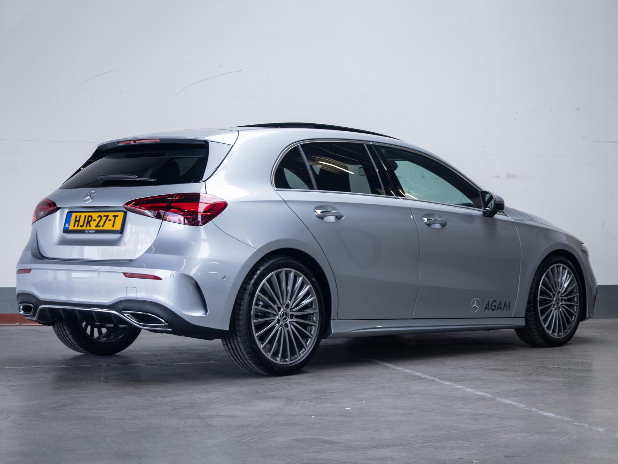 Mercedes-Benz A-Klasse Hatchback 180 Star Edition AMG Line - Afbeelding 2