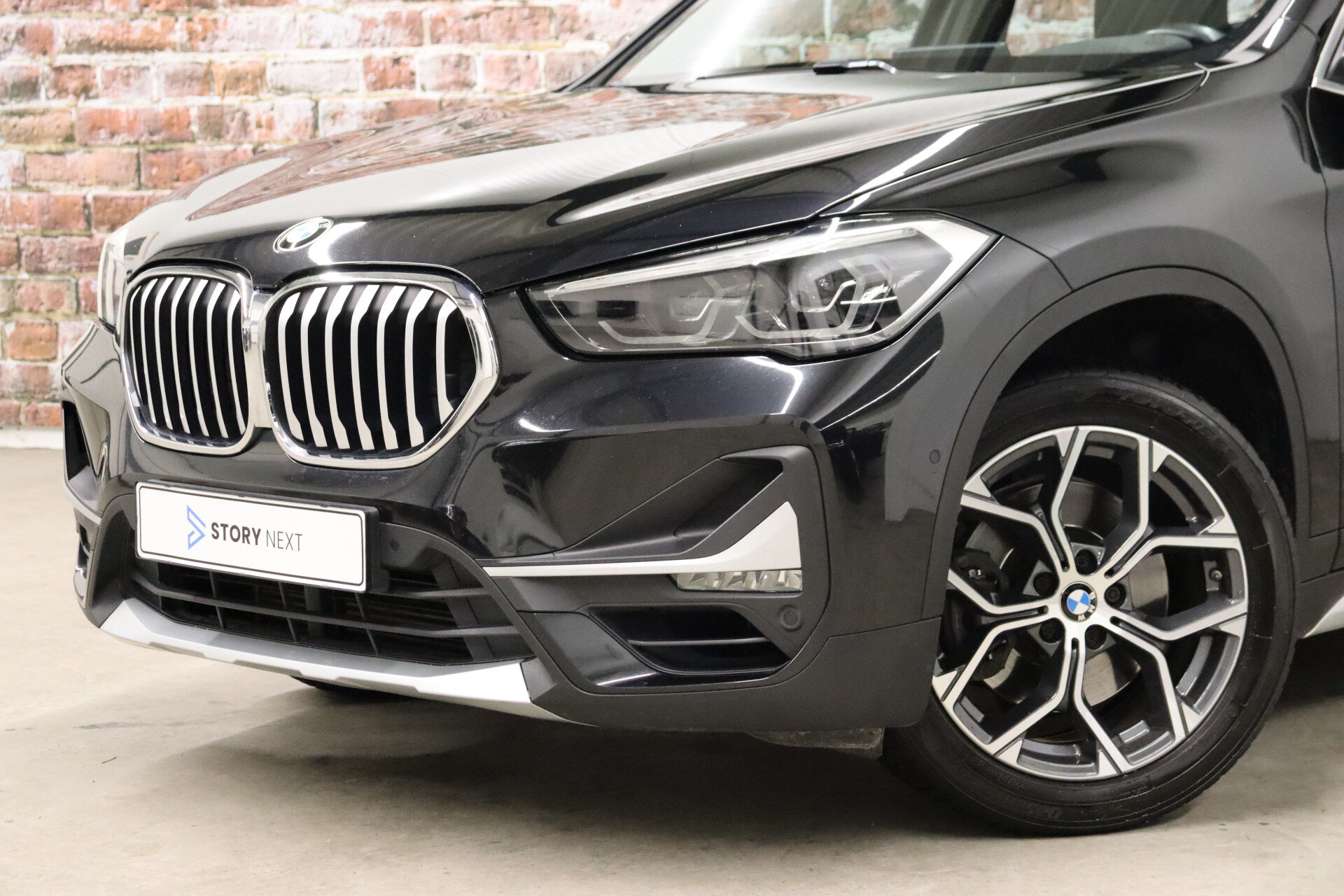 BMW X1 sDrive20i High Executive xLine Automaat - Afbeelding 2