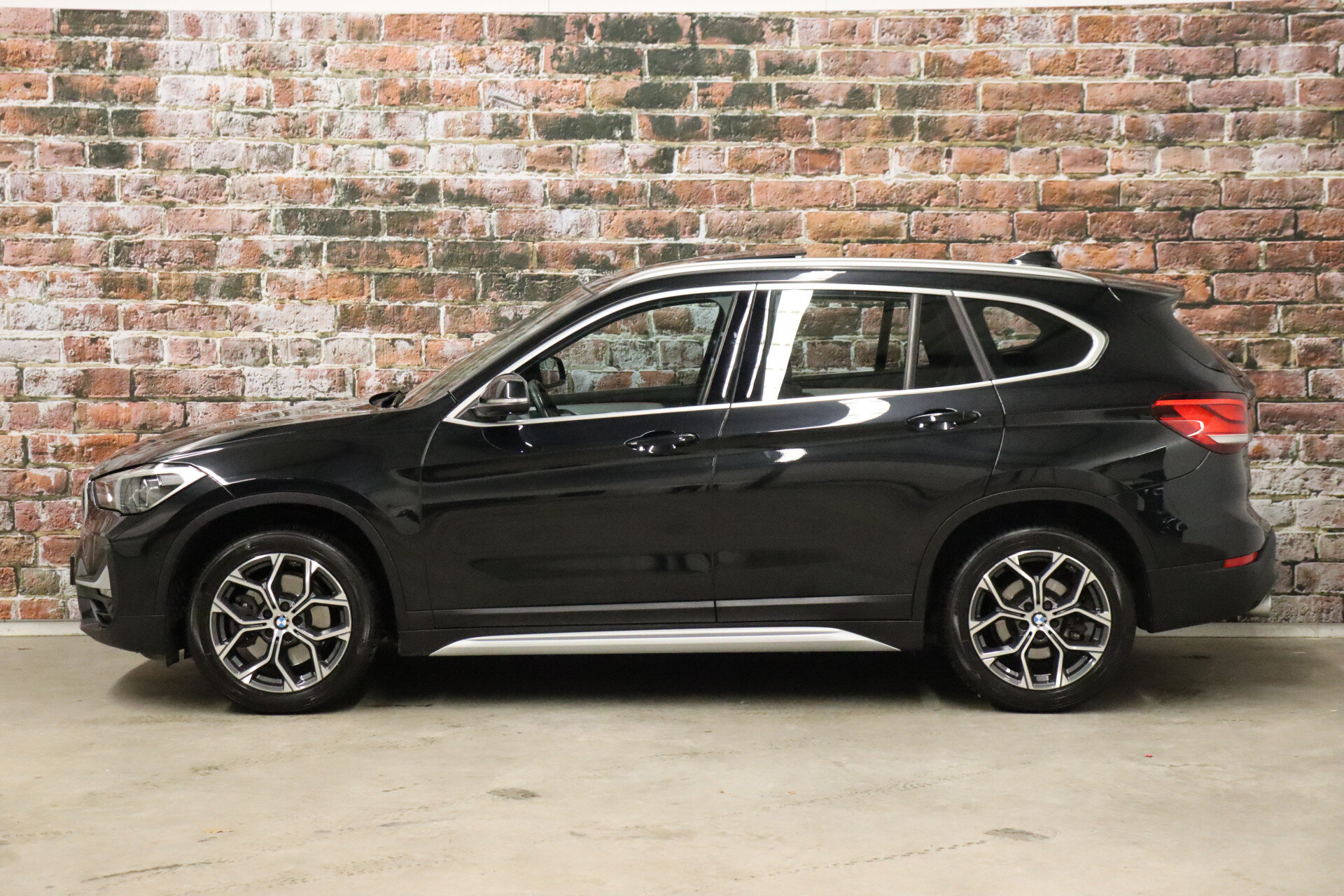 BMW X1 sDrive20i High Executive xLine Automaat - Afbeelding 3