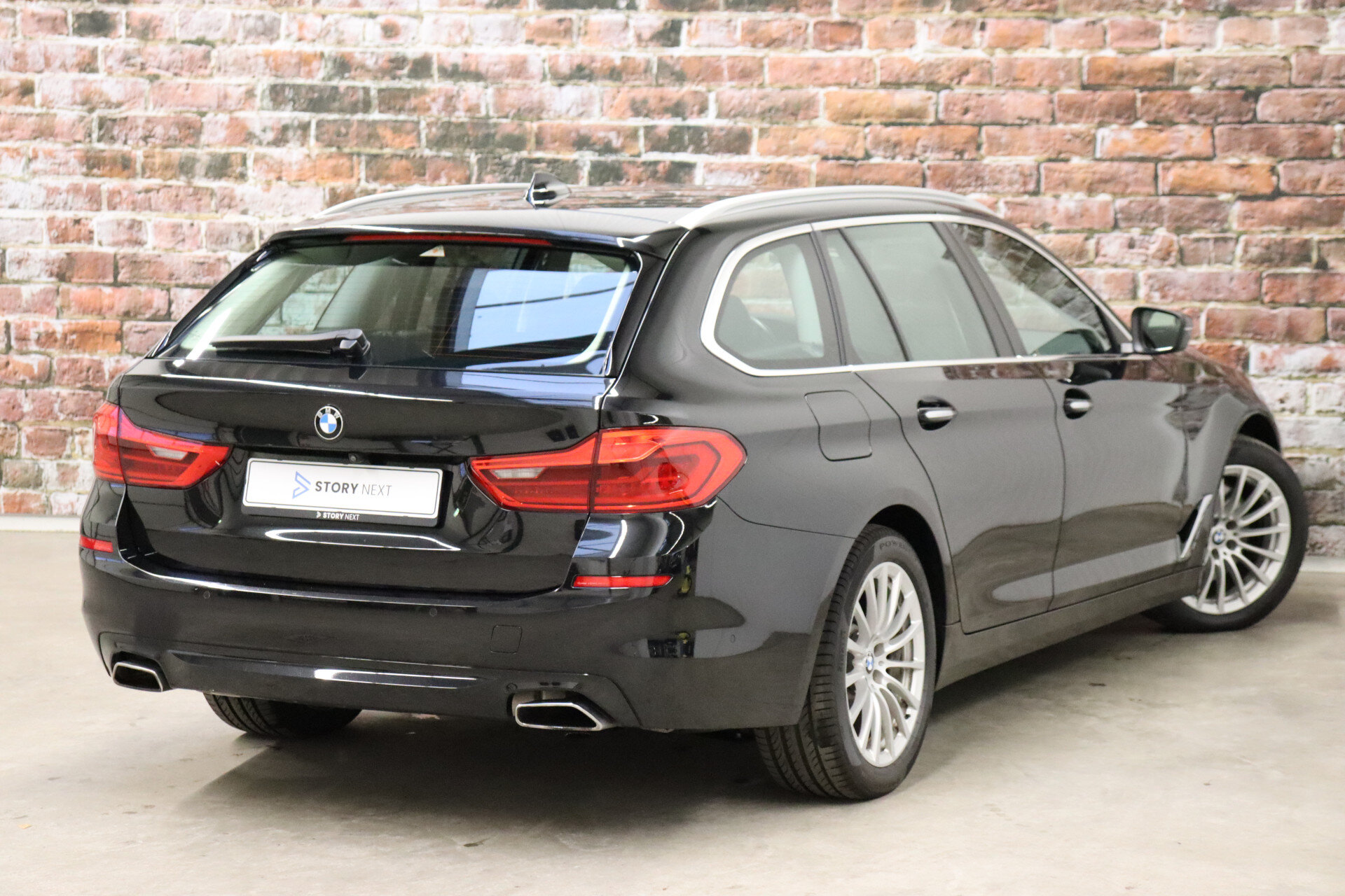BMW 5 Serie Touring 540i xDrive High Executive Automaat - Afbeelding 4