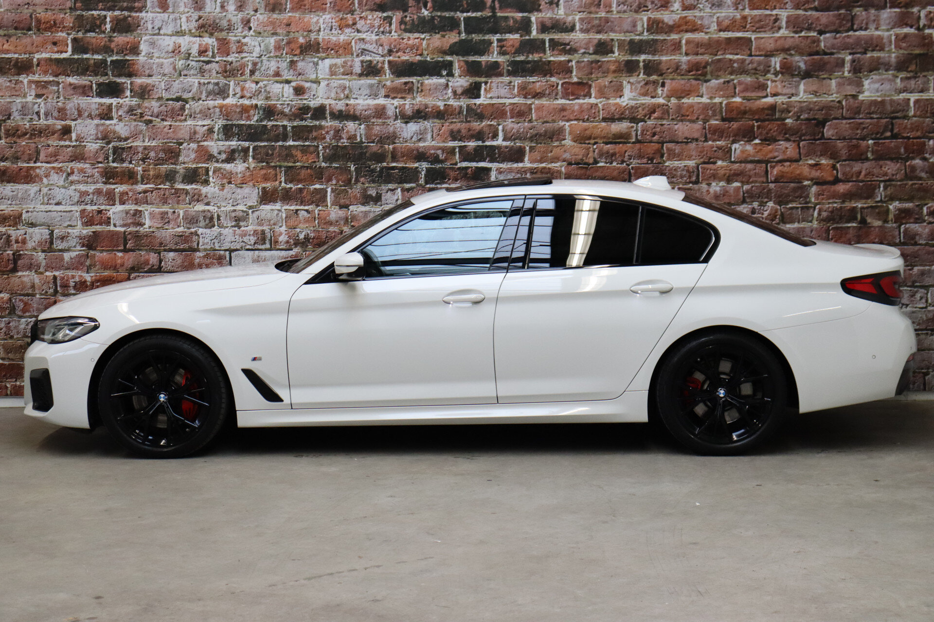BMW 5 Serie Sedan 530i High Executive M Sport Pakket Automaat - Afbeelding 3