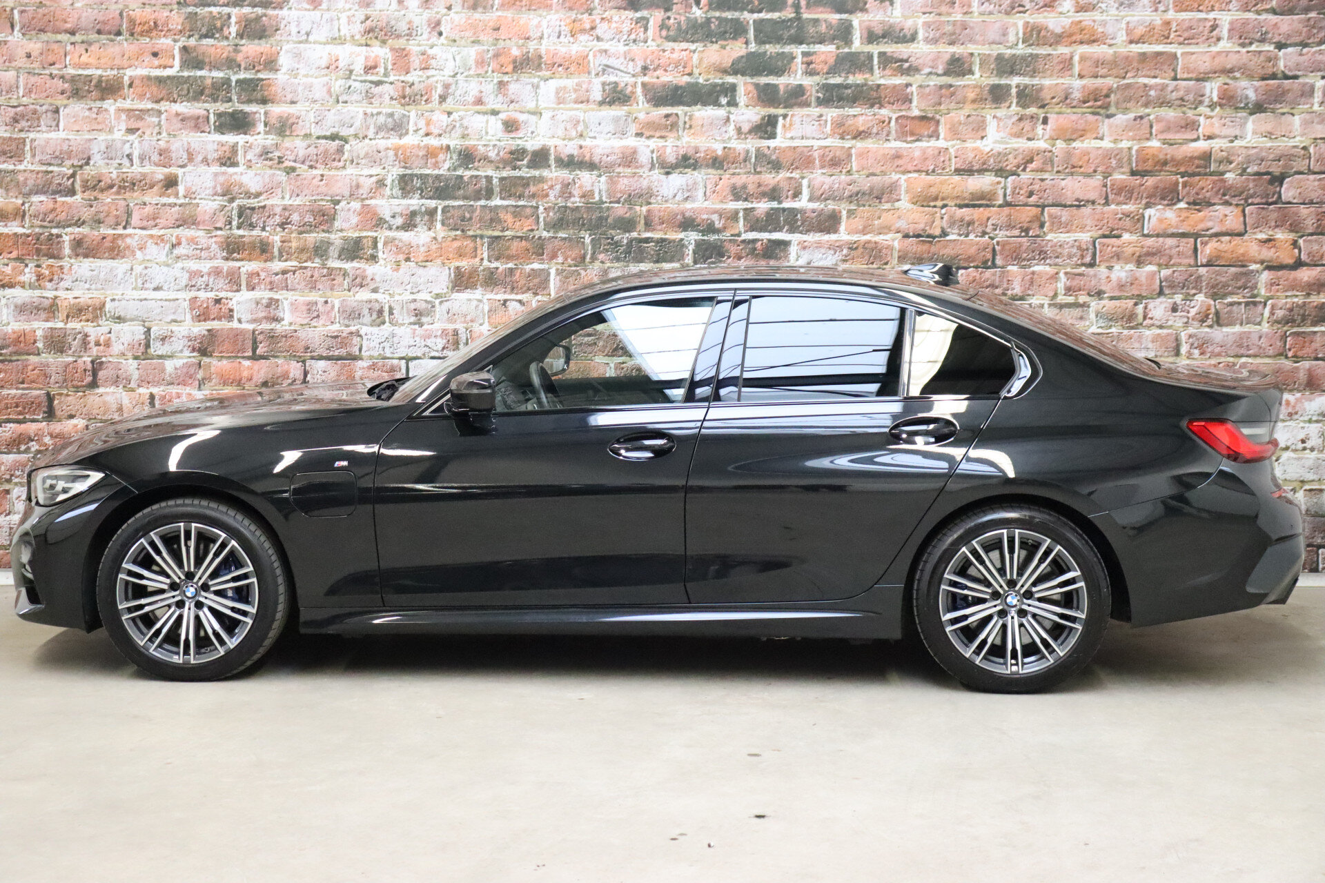 BMW 3 Serie Sedan 330e High Executive M Sport Pakket Automaat - Afbeelding 3