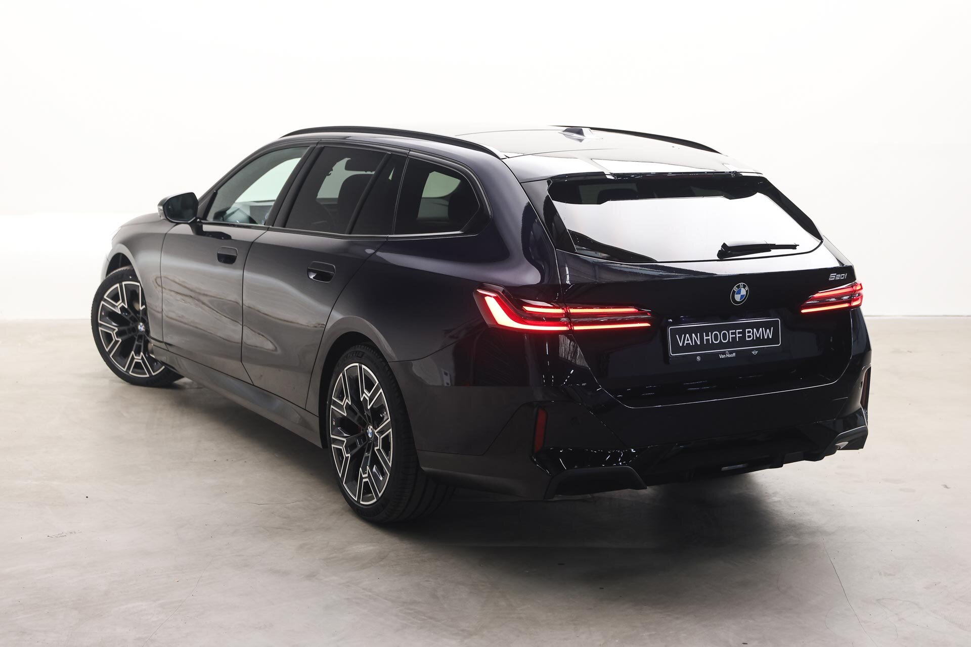 BMW 5 Serie Touring 520i M Sport Automaat - Afbeelding 2