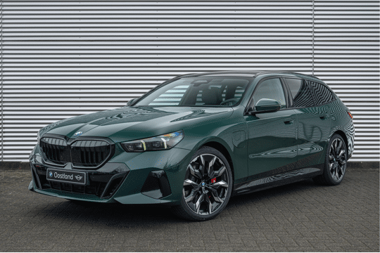 BMW 5 Serie Touring 550e xDrive M Sport Automaat