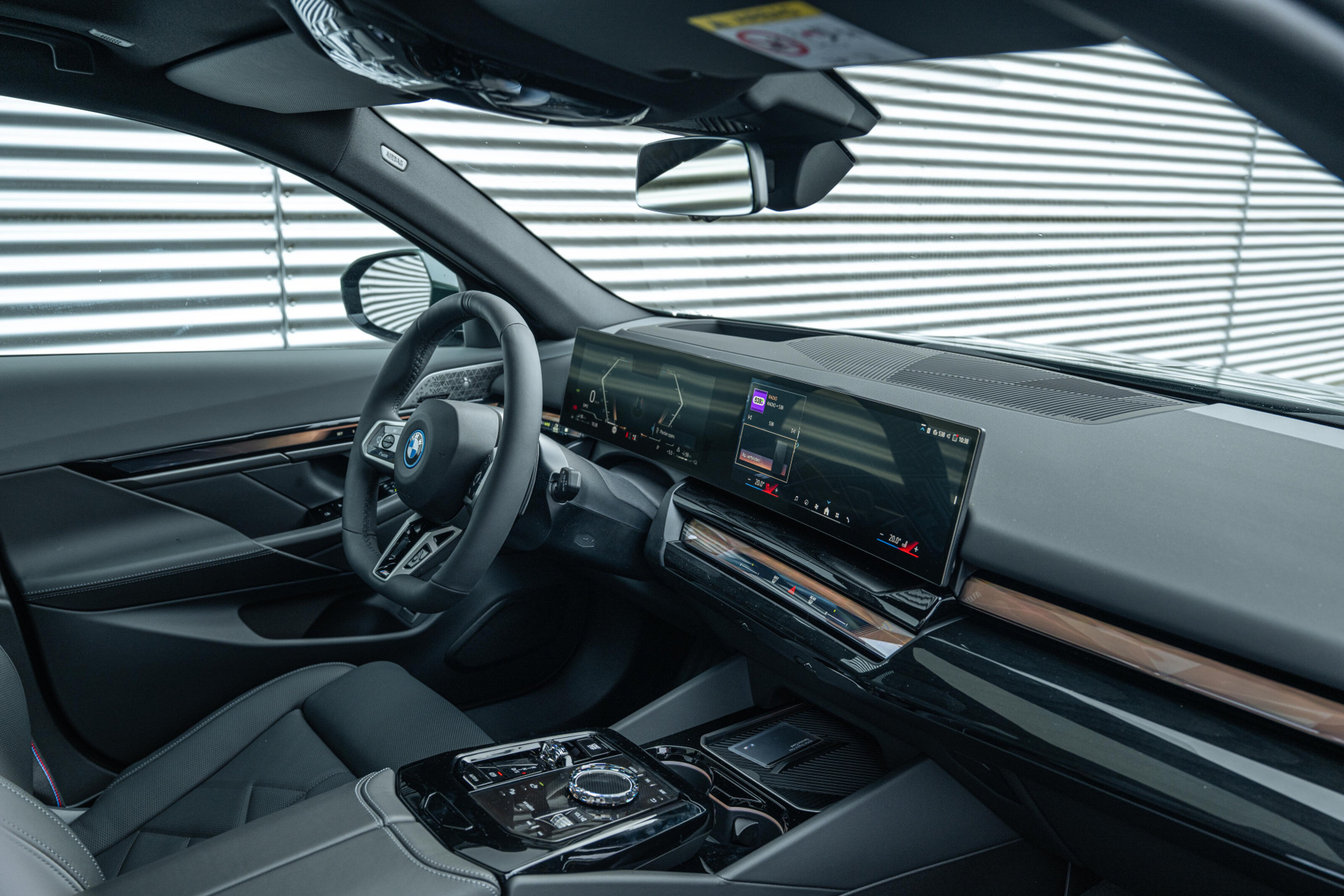 BMW 5 Serie Touring 550e xDrive M Sport Automaat