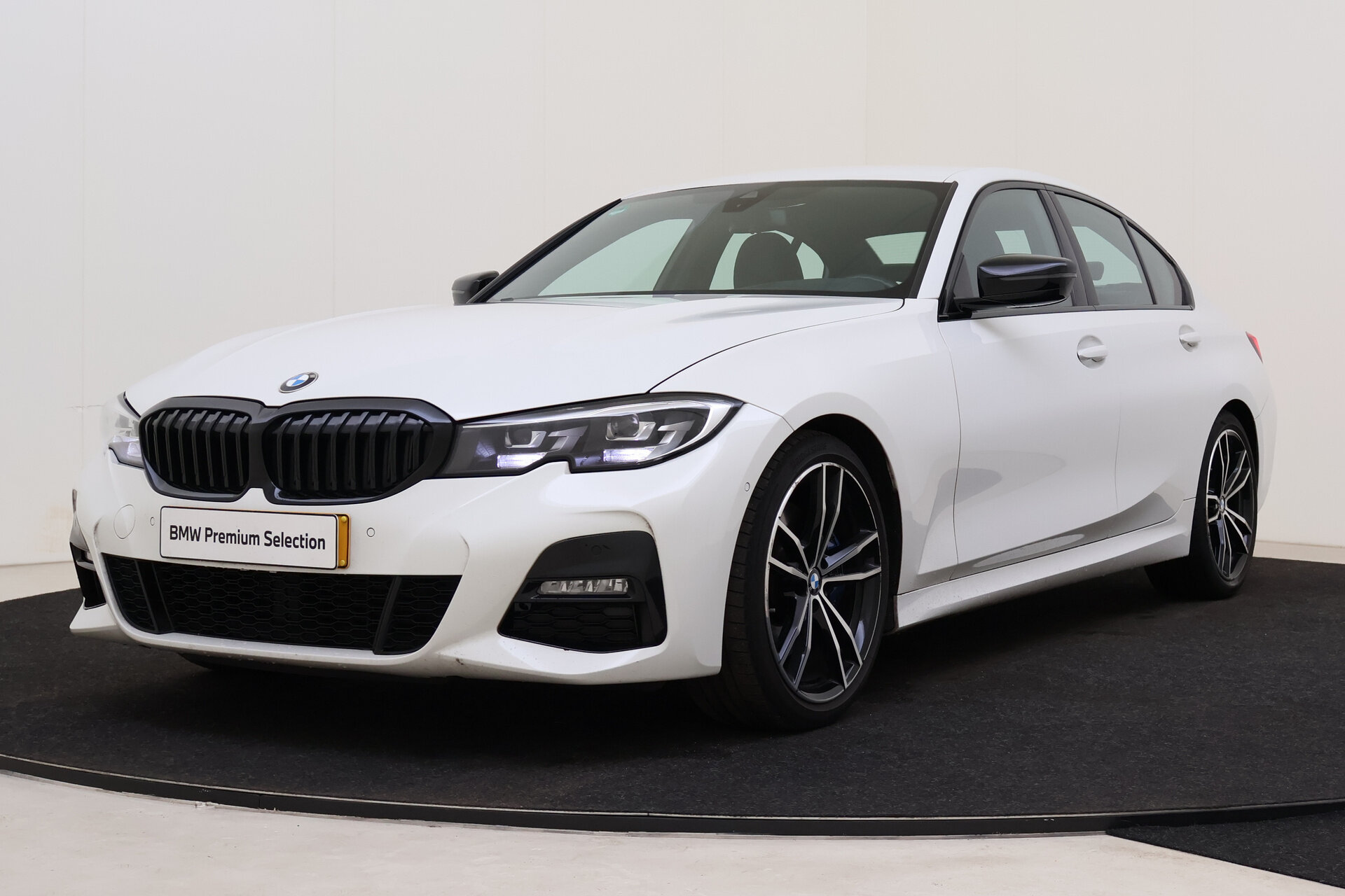 BMW 3 Serie 320i Executive M Sport Automaat