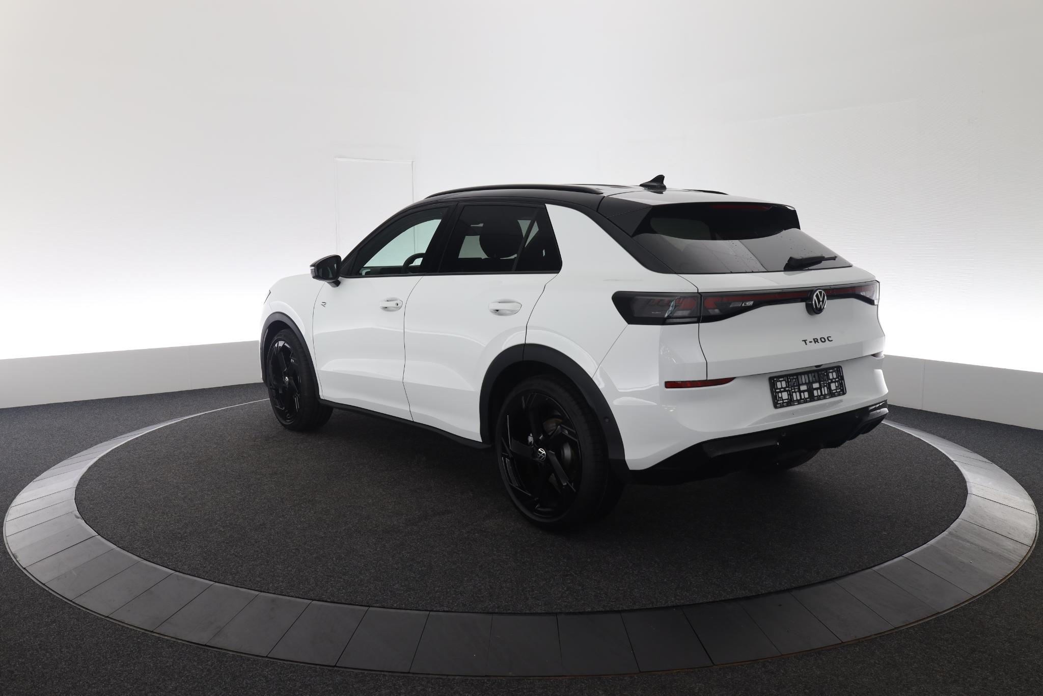 Volkswagen T-Roc R-Line First Edition 1.5 eTSI 110 kW / 150 PK SUV  - Afbeelding 4