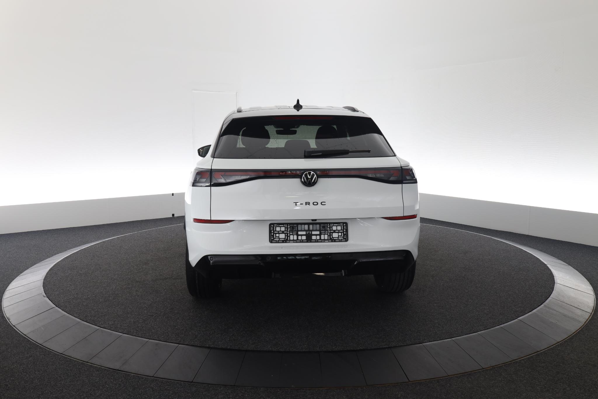 Volkswagen T-Roc R-Line First Edition 1.5 eTSI 110 kW / 150 PK SUV  - Afbeelding 5