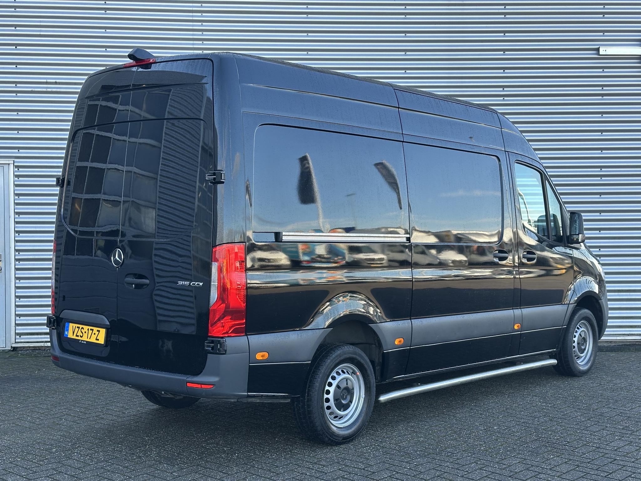 Mercedes-Benz Sprinter 315 CDI  L2H2 Automaat Carplay Navigatie Camera - Afbeelding 2