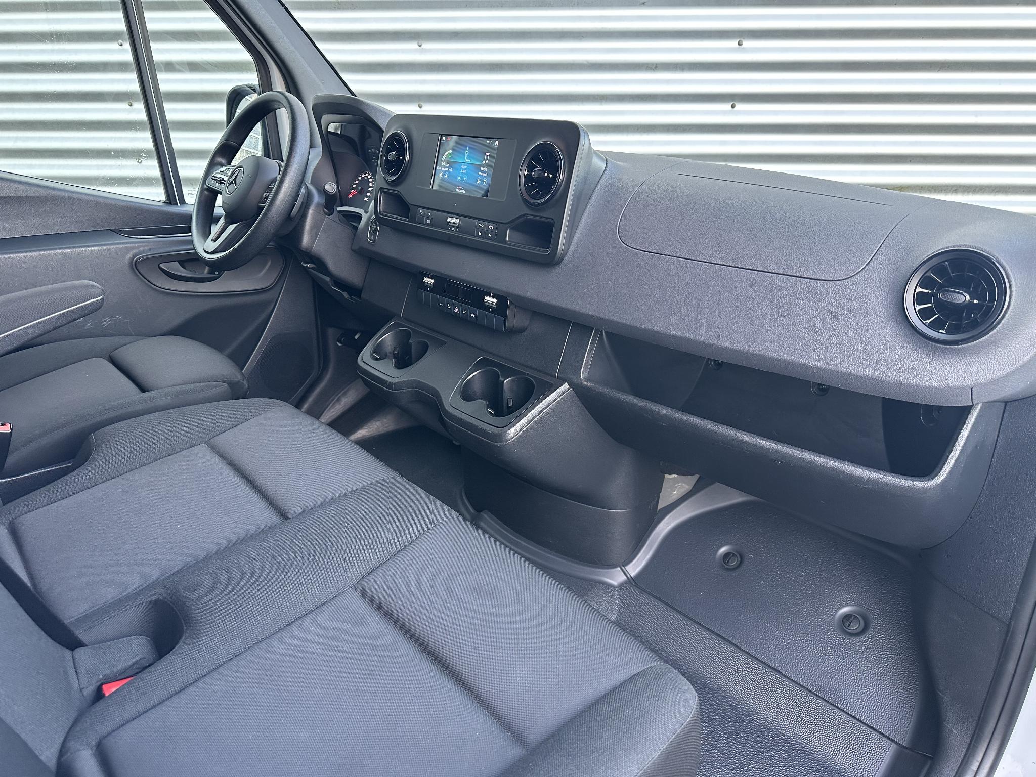 Mercedes-Benz Sprinter 317 CDI  L2H2 Automaat Carplay Navigatie Camera - Afbeelding 3
