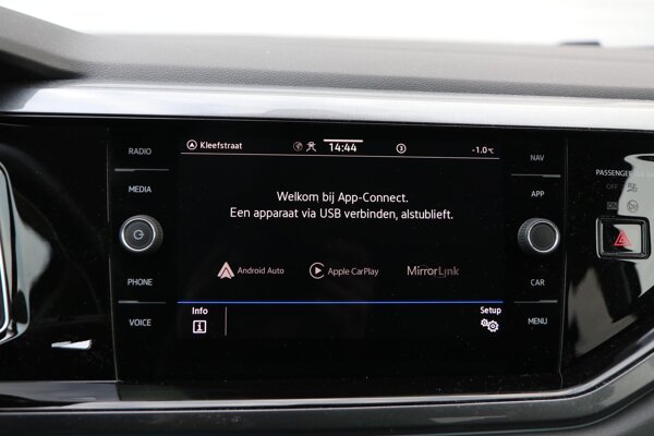Apple Carplay/Android Auto
